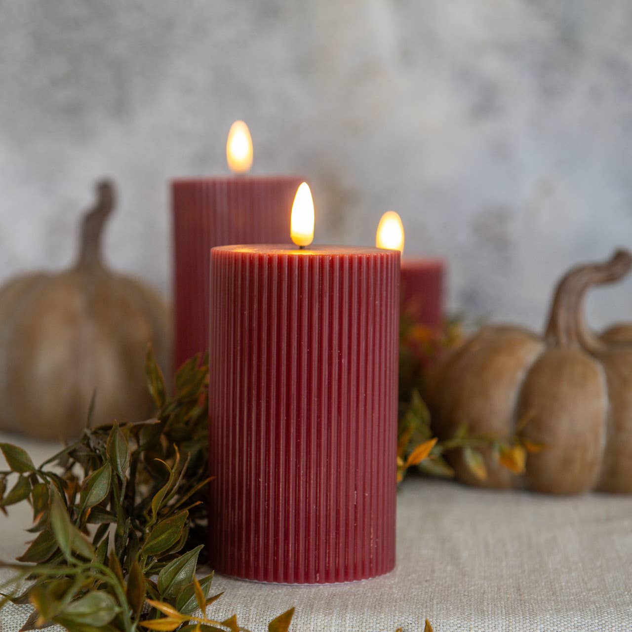 5" RED GROOVED 3D FLAME CANDLE