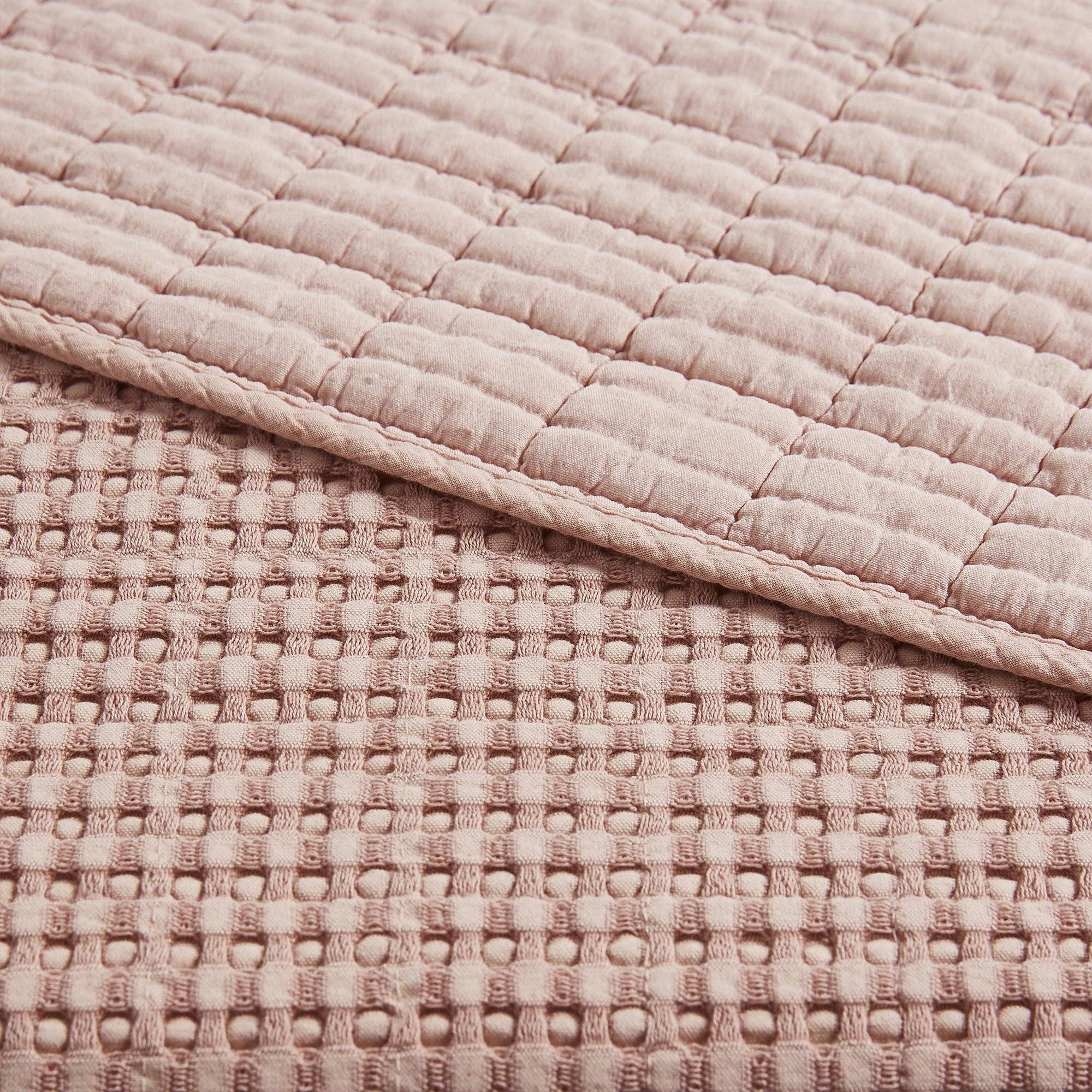 Mills Waffle Quilt Set