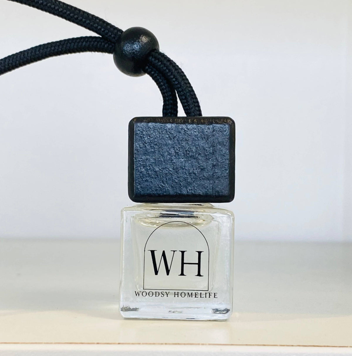 Luxury Car Diffuser & Small‑Space Hanging Freshener