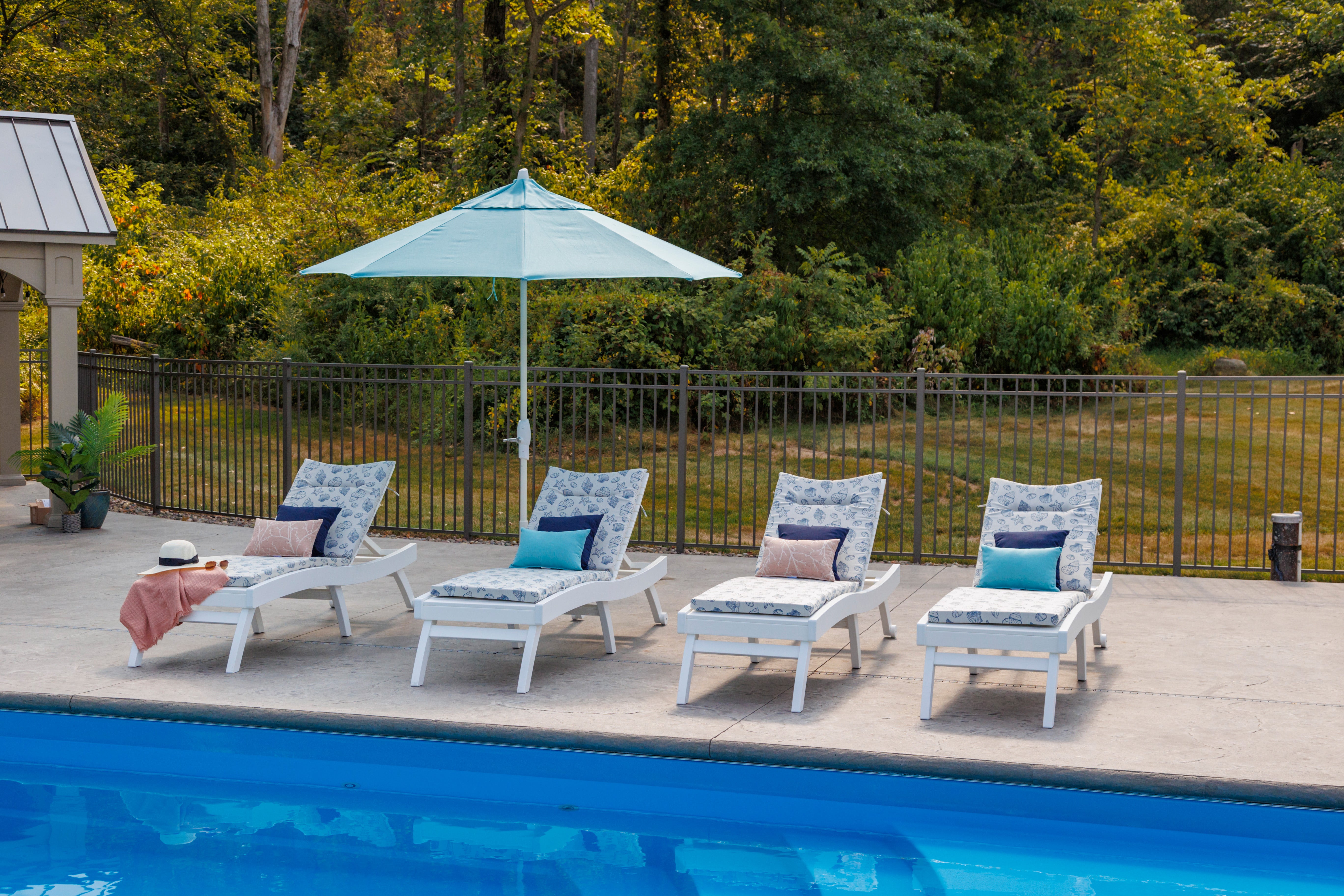 Bayshore Chaise Lounge