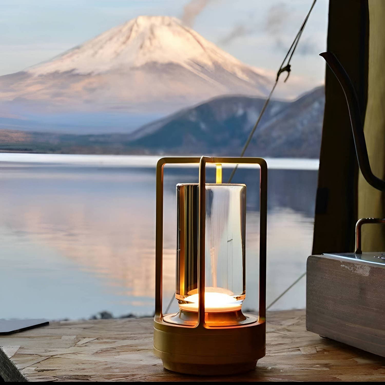 Metal Dimmable Cordless Table Lamp