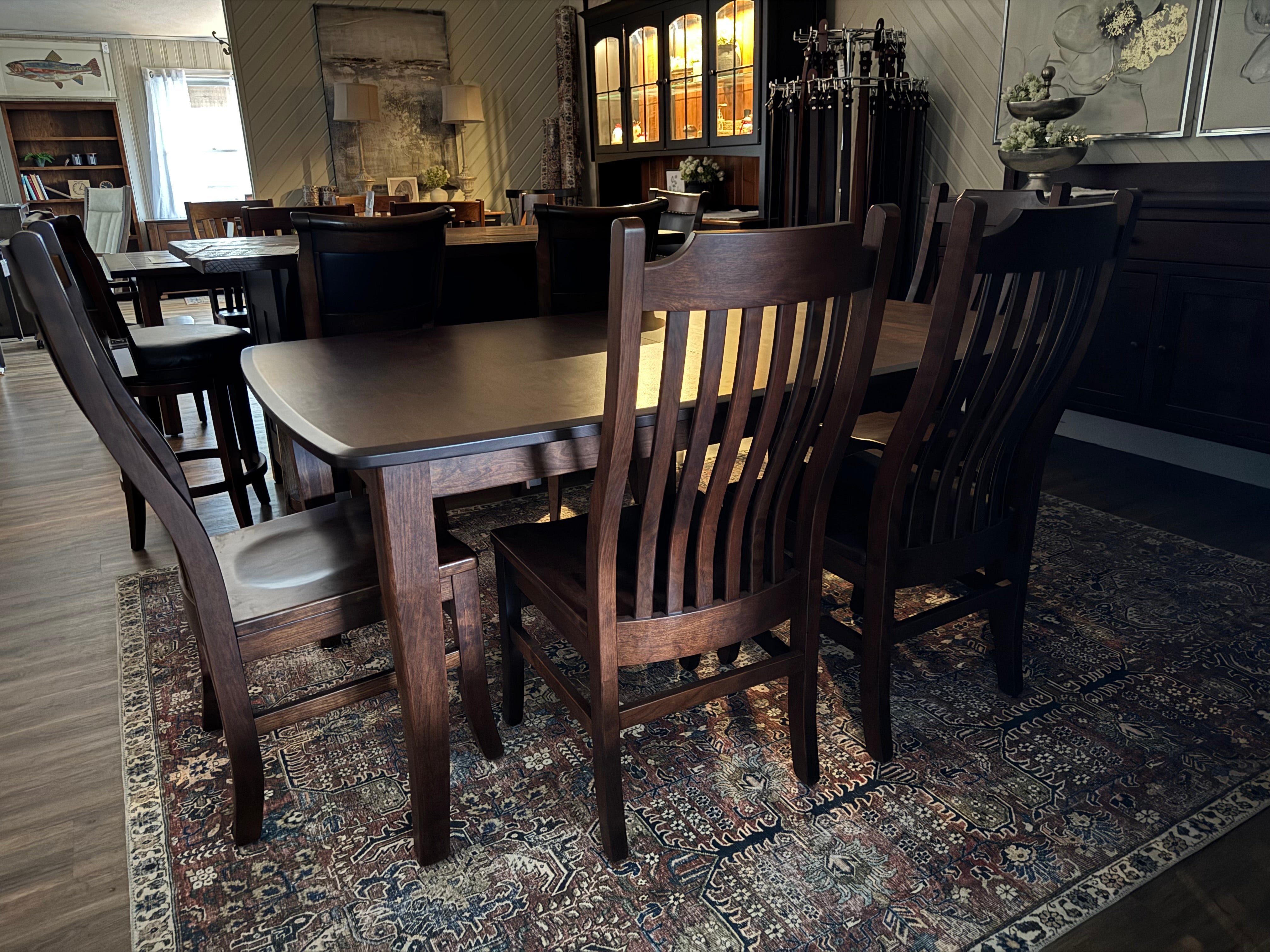 Easton Pike Table 42 x 66 with 4 Easton Pike chairs