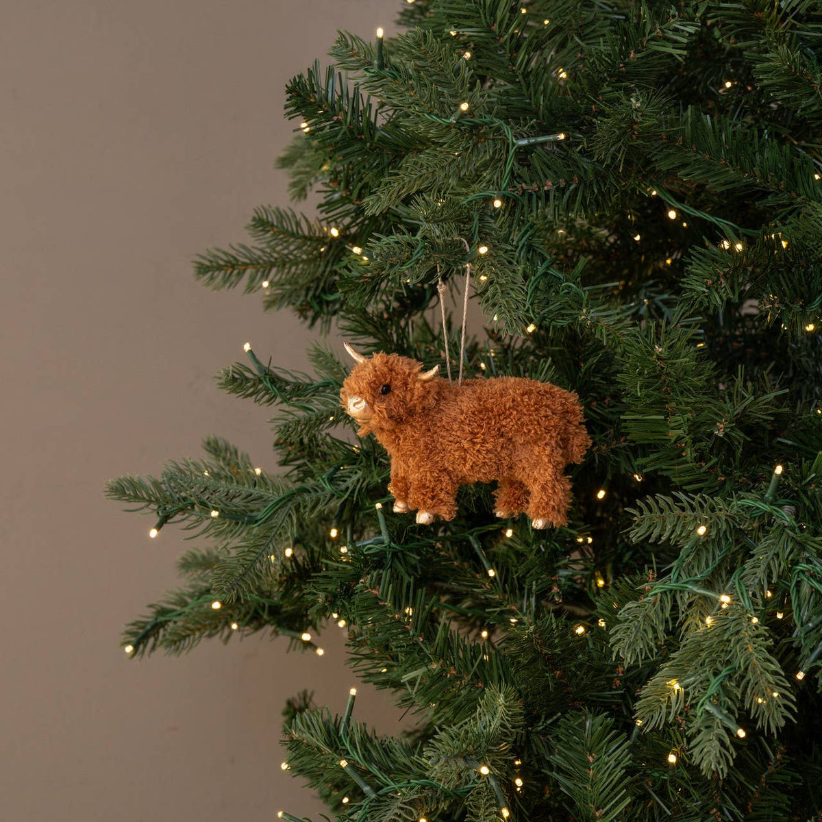 STANDING HIGHLAND COW ORNAMENT