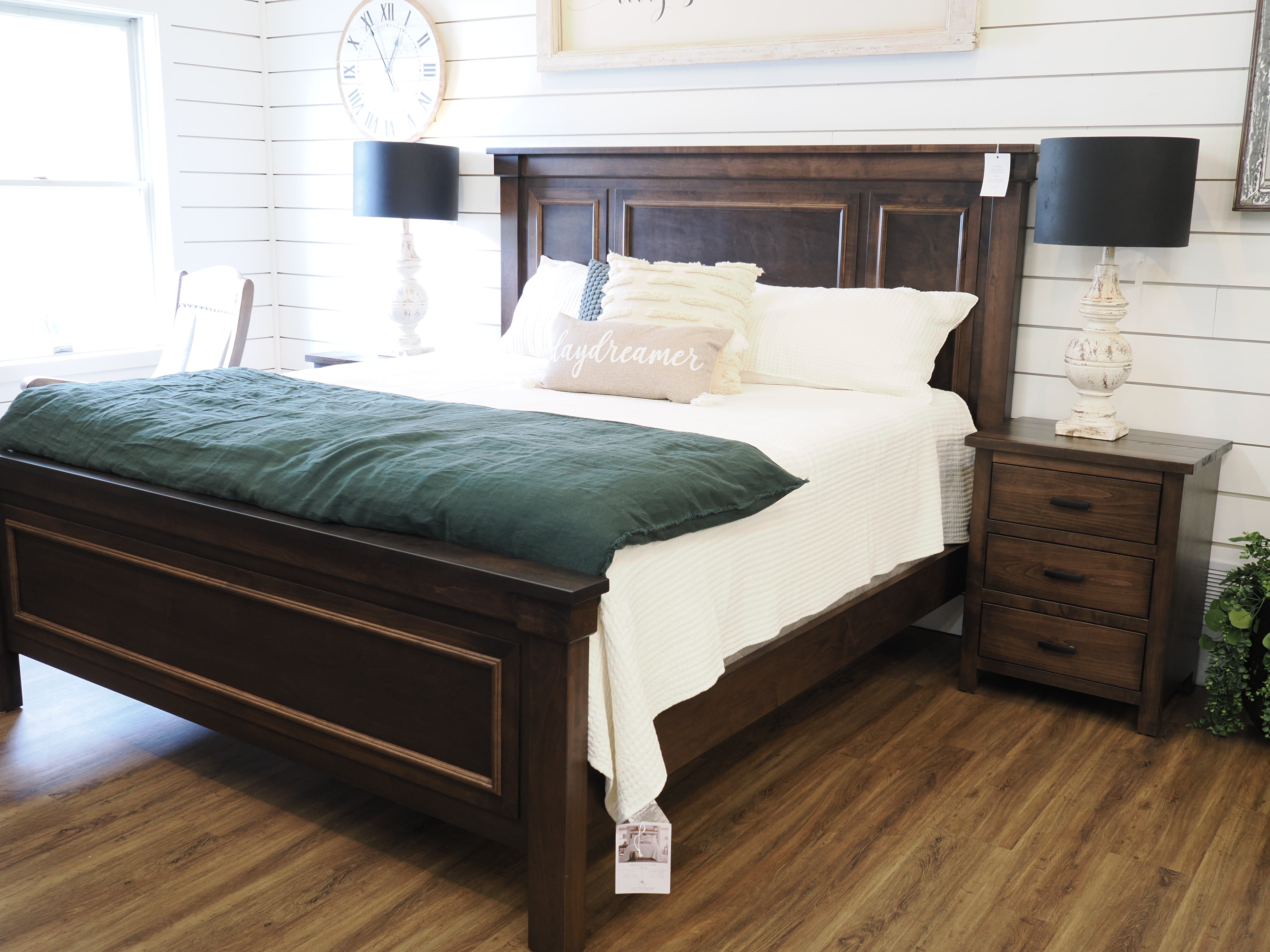 Evelyn Bedroom Set