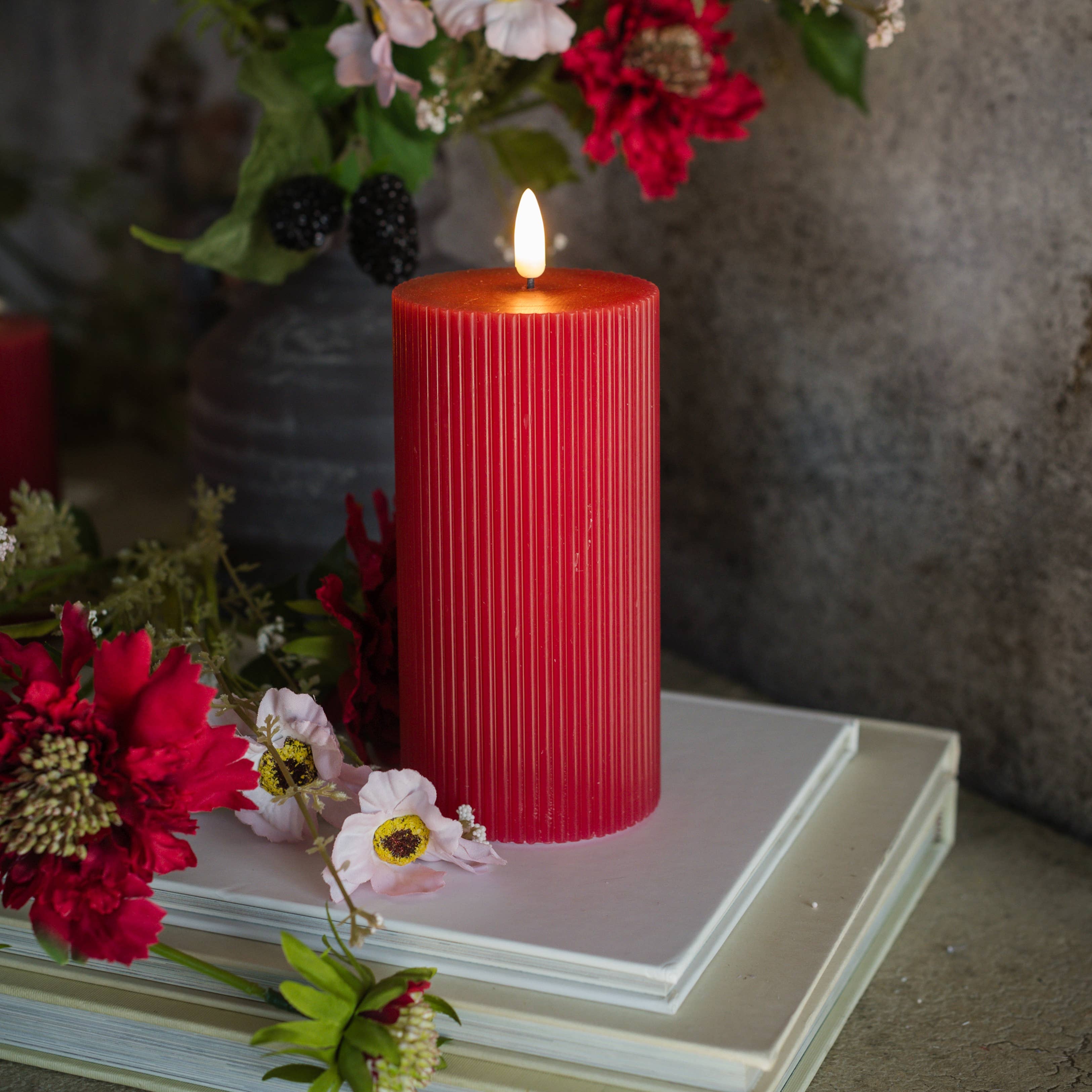 6" RED GROOVED 3D FLAME CANDLE