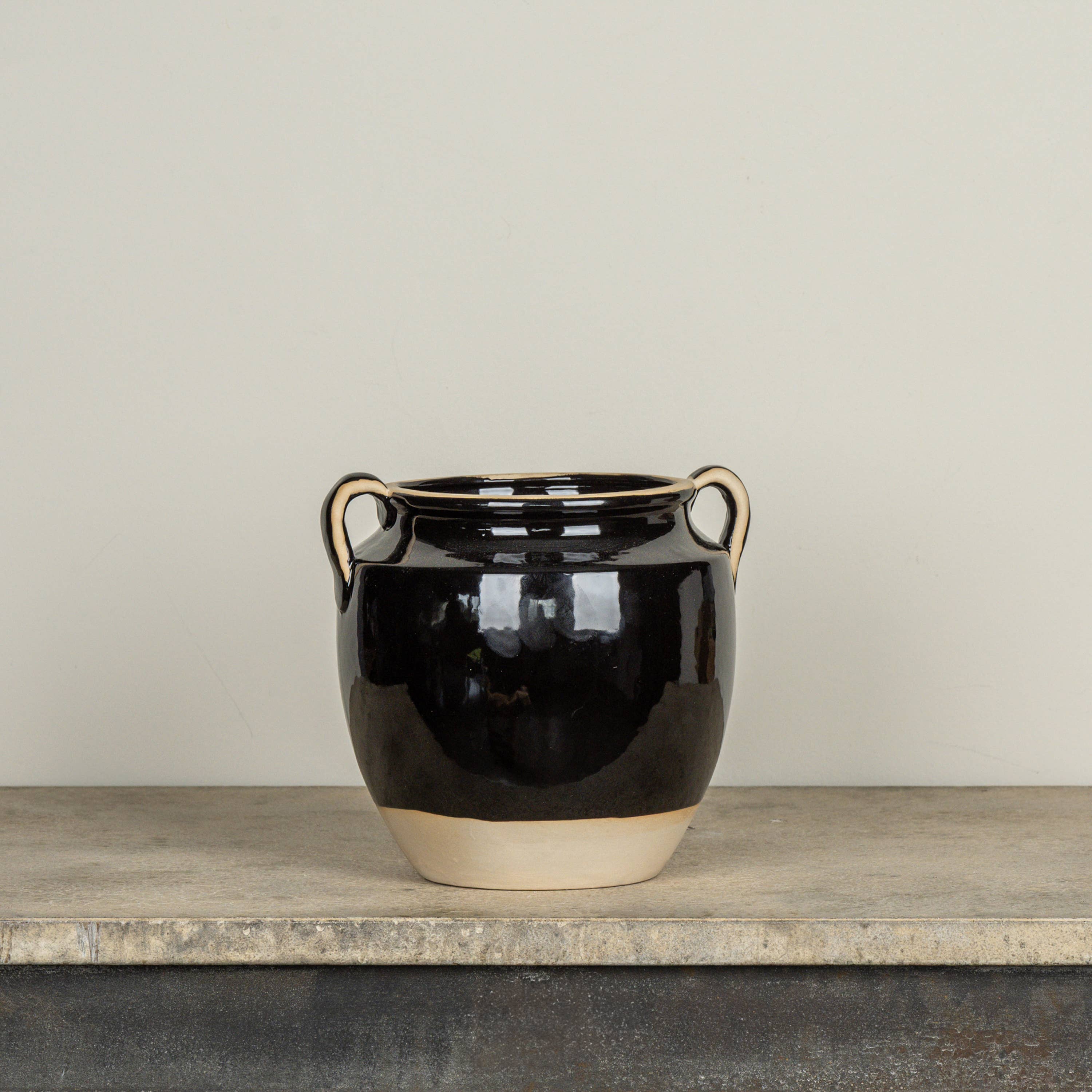 7.5" BLACK & TAN CERAMIC POT