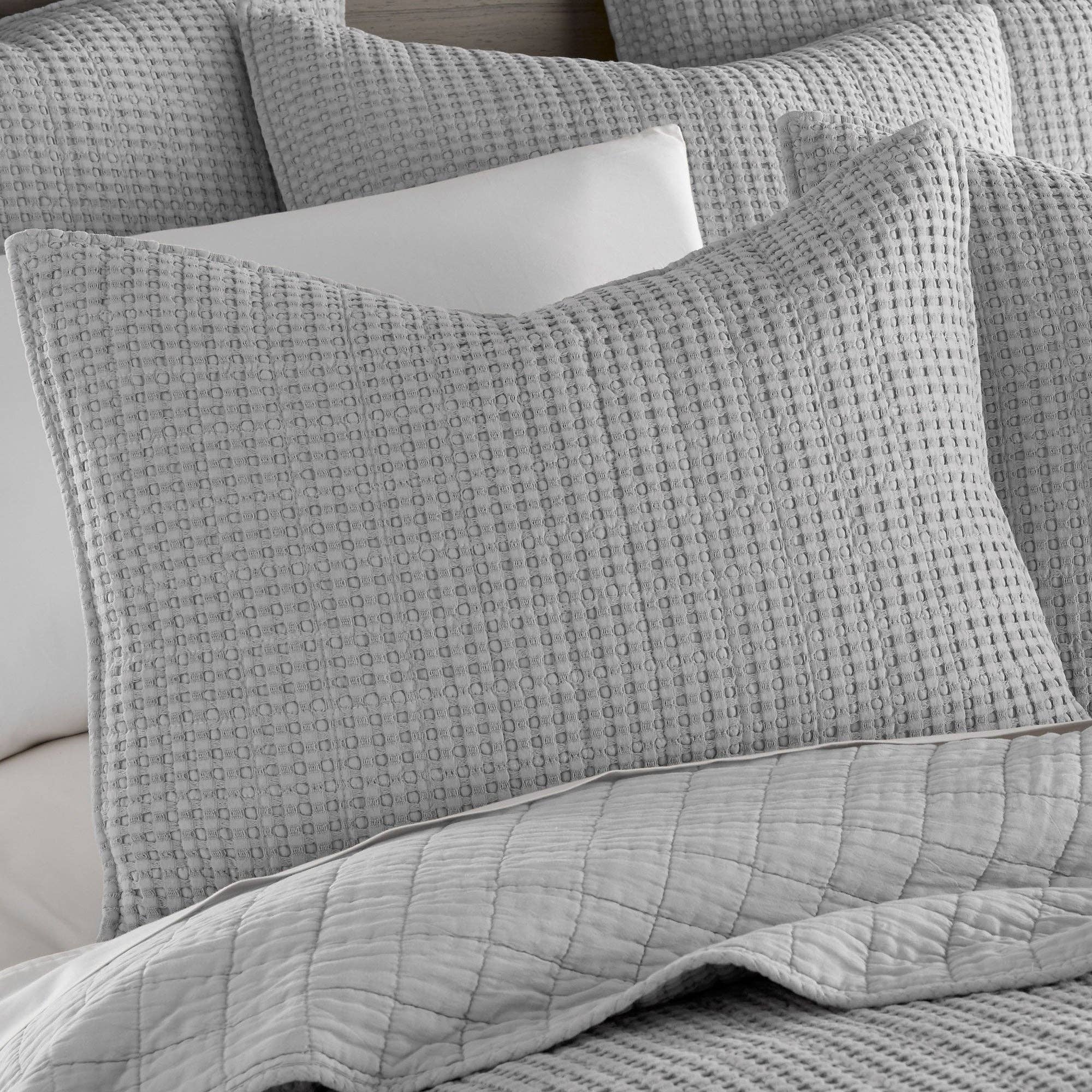 Mills Waffle Quilt Set