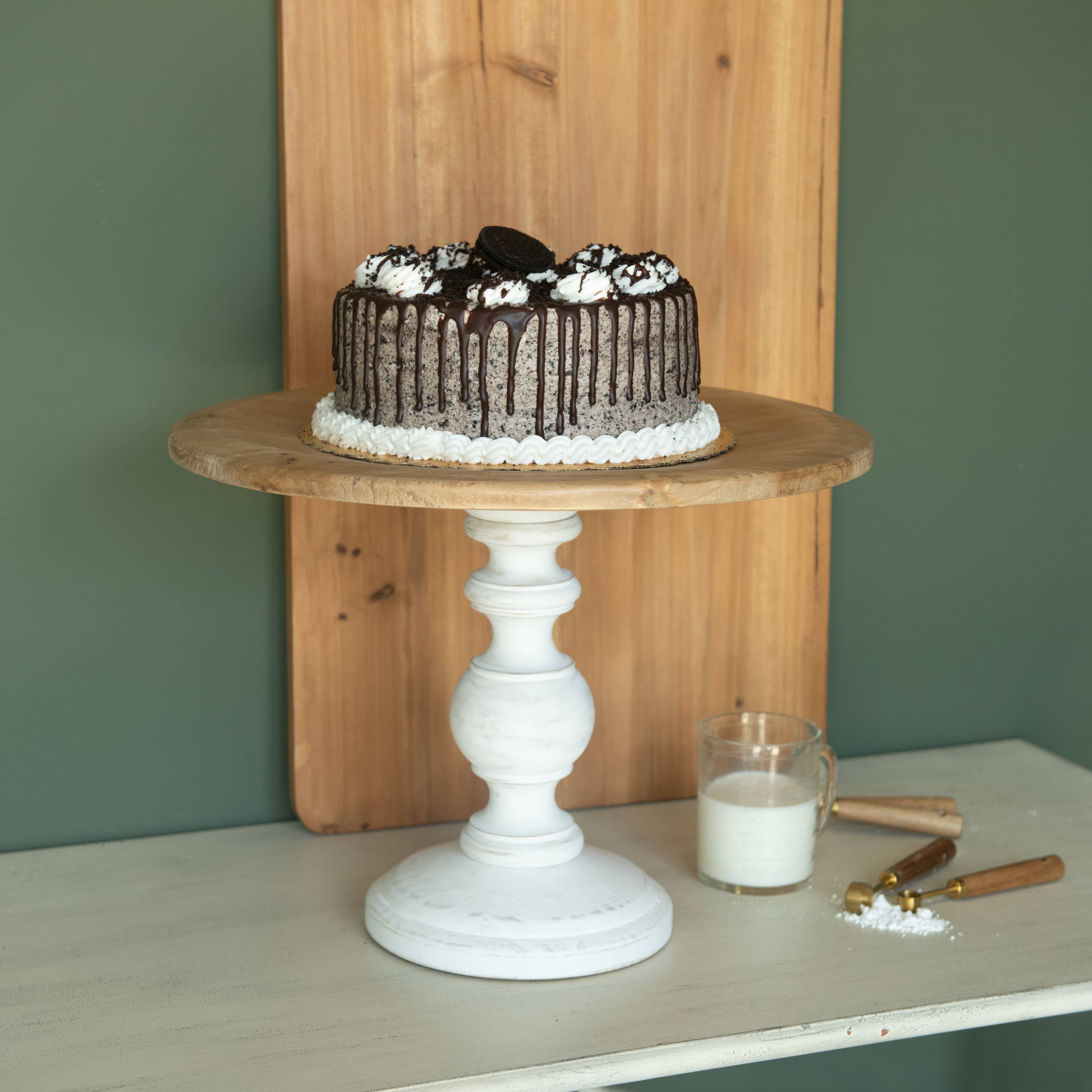 16" BROWN & WHITE PEDESTAL