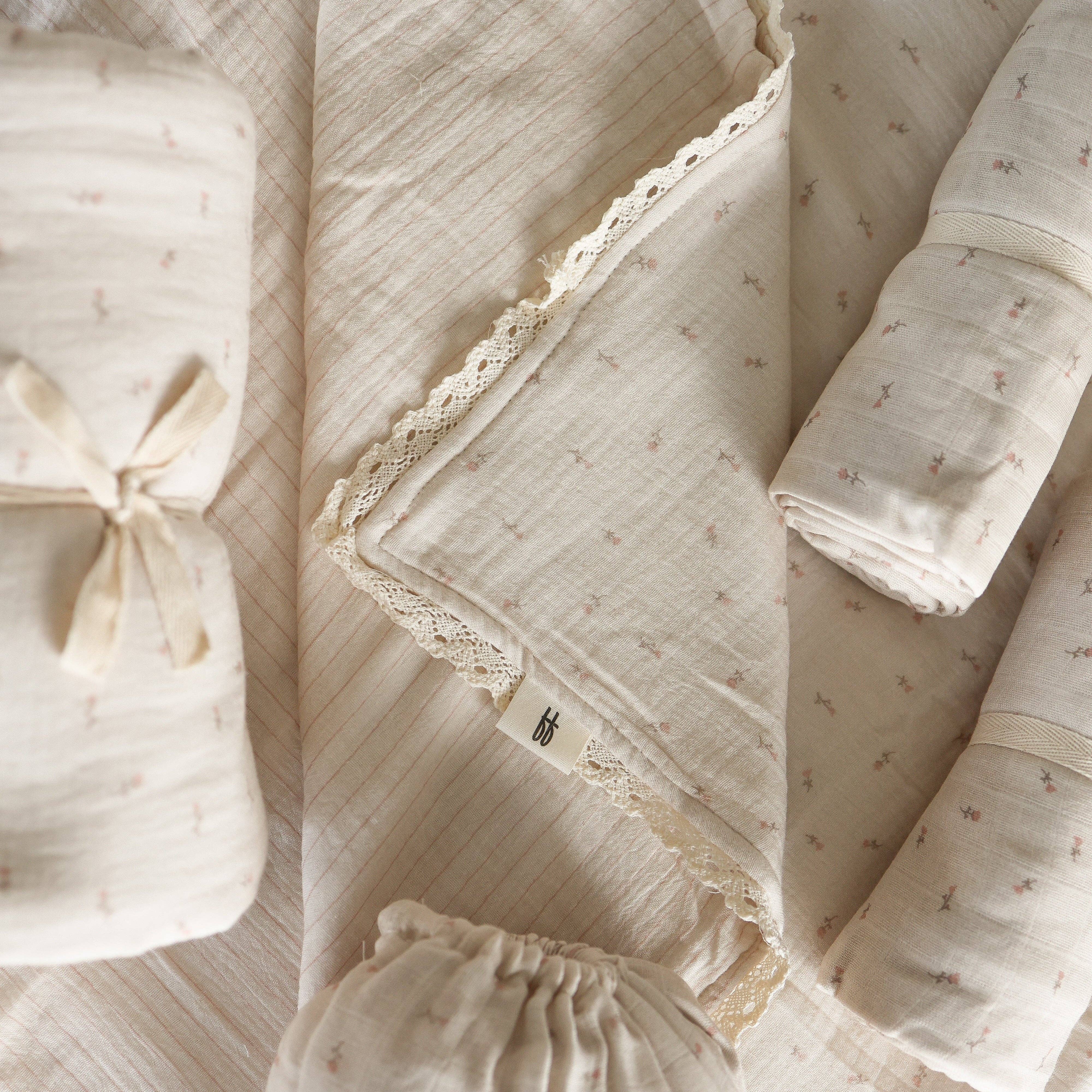 Muslin Swaddle | Lucy