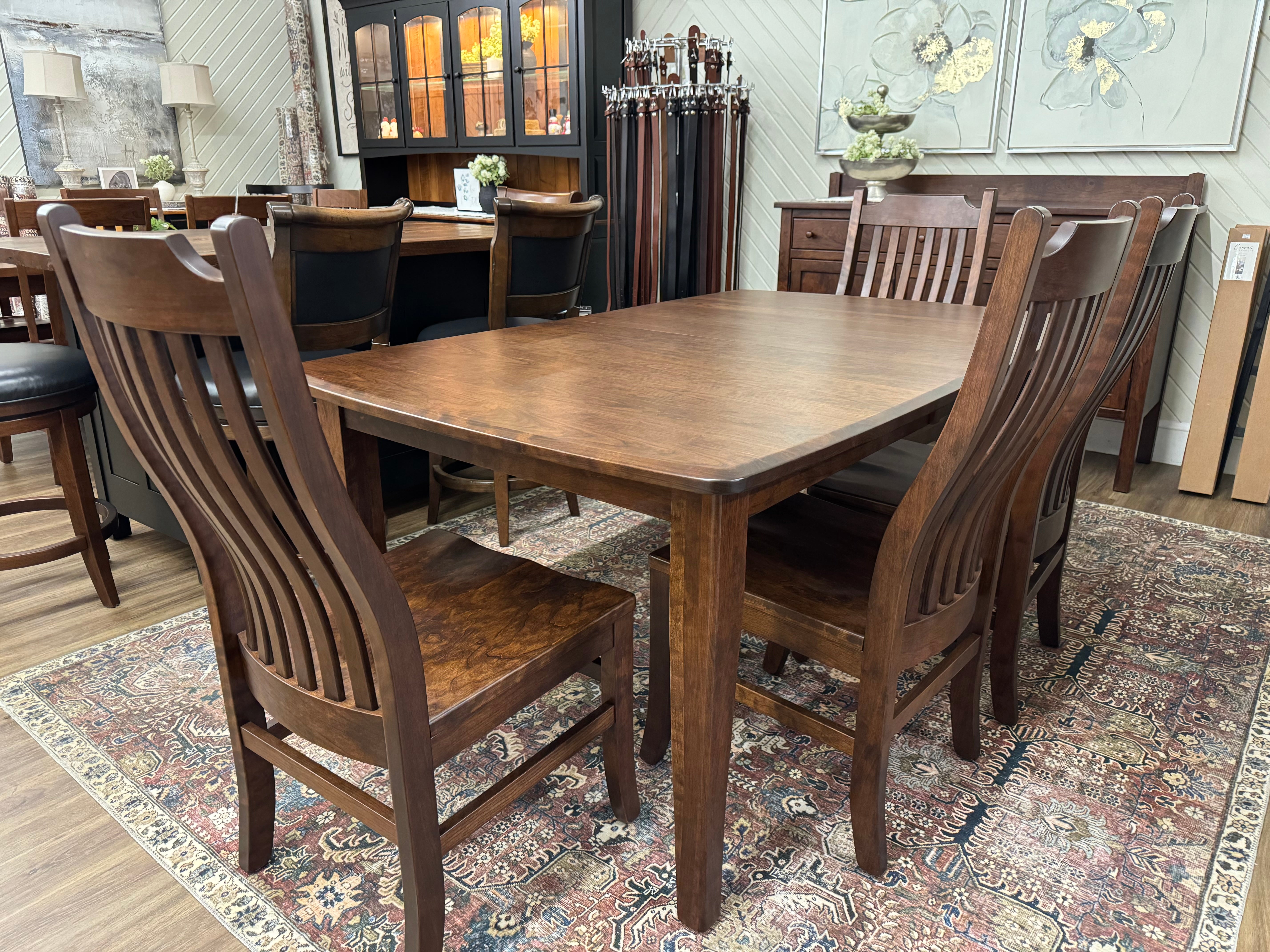 Easton Pike Table 42 x 66 with 4 Easton Pike chairs