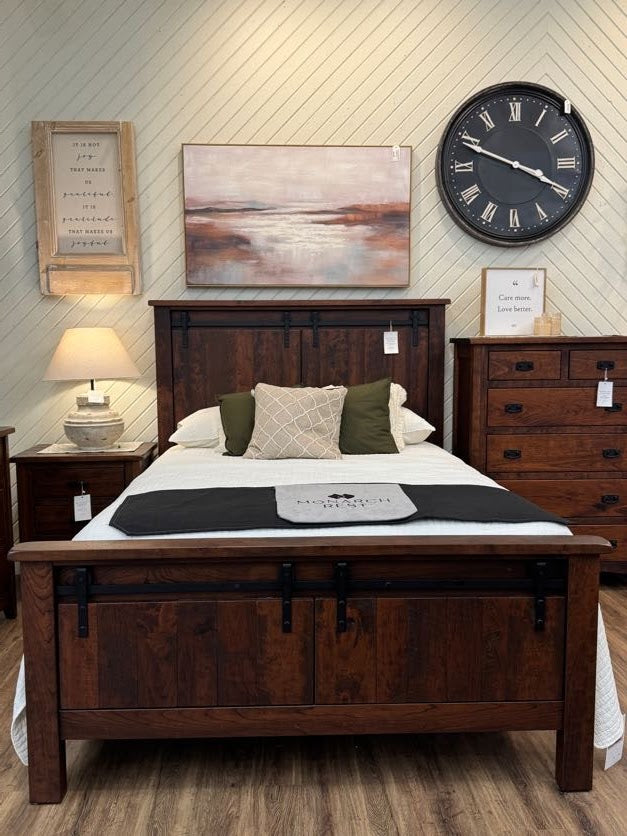 Rustic Cherry - Barn Floor Top Panel Queen Bed