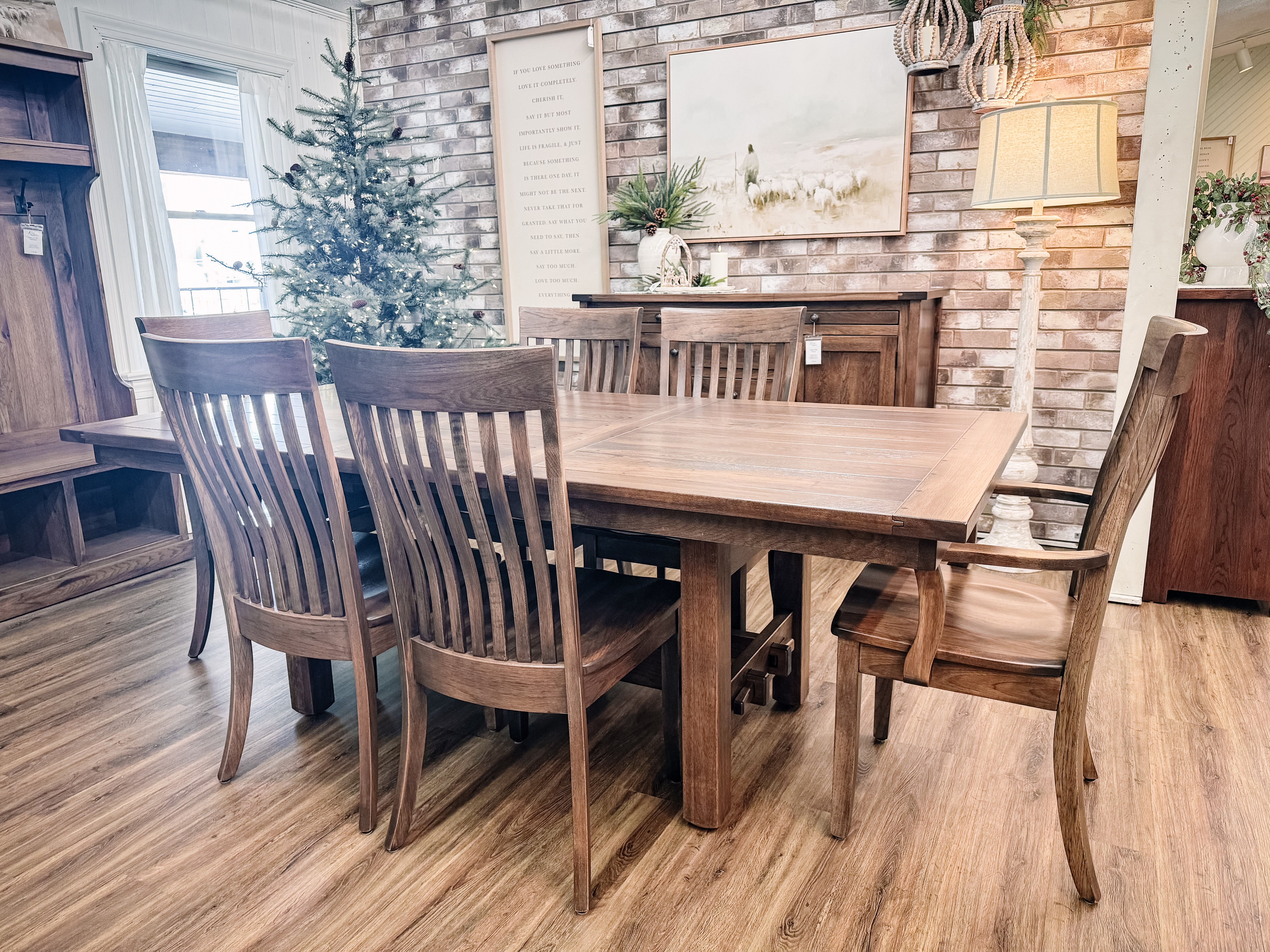 Easton Pike Table 42 x 66 with 4 Easton Pike chairs