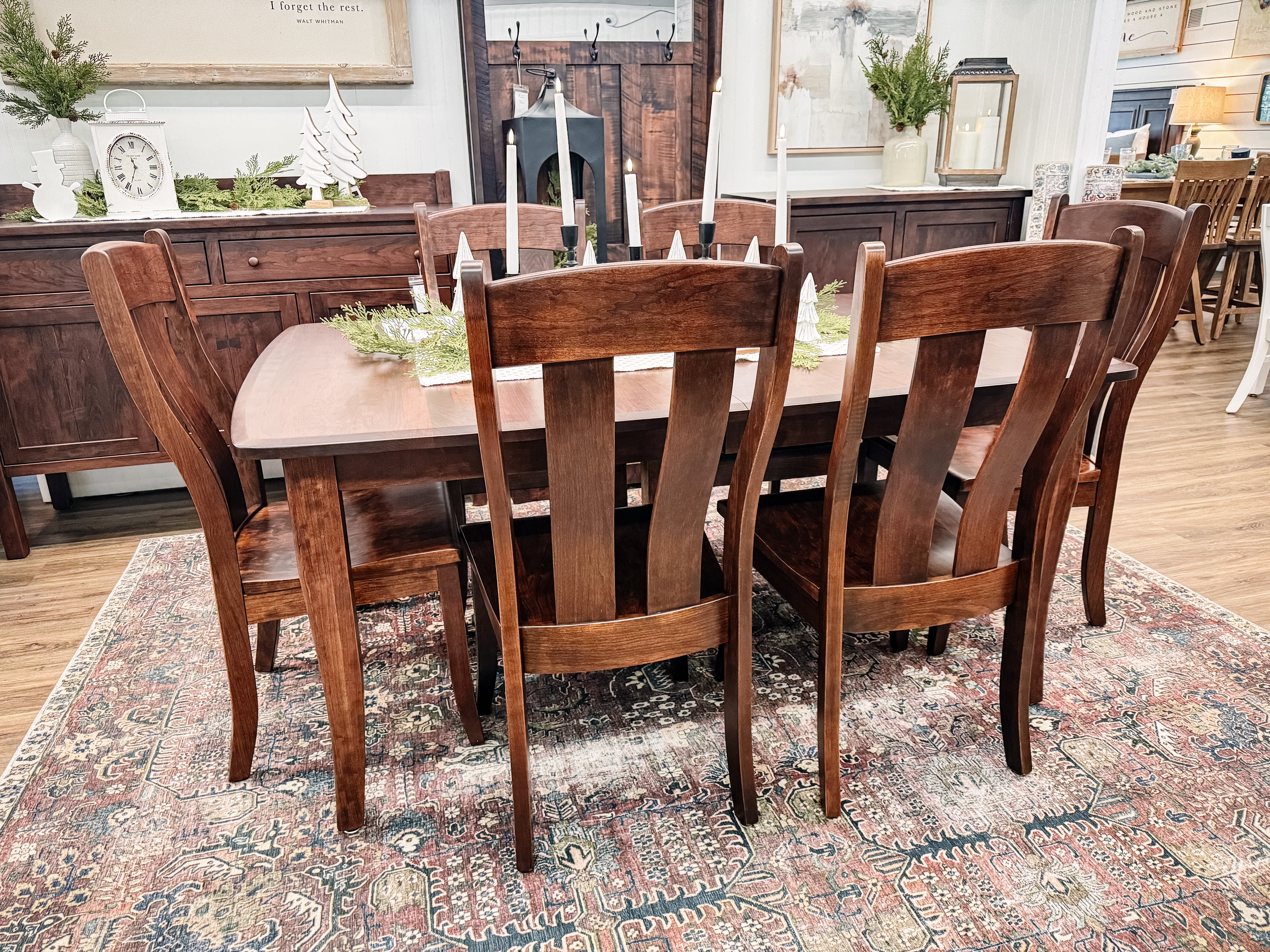 Easton Pike Table 42 x 66 with 4 Easton Pike chairs