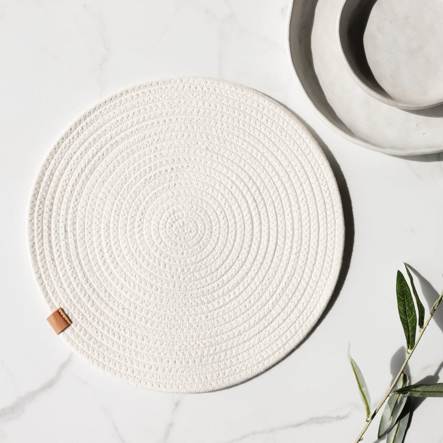 Ivory Round Place Mat