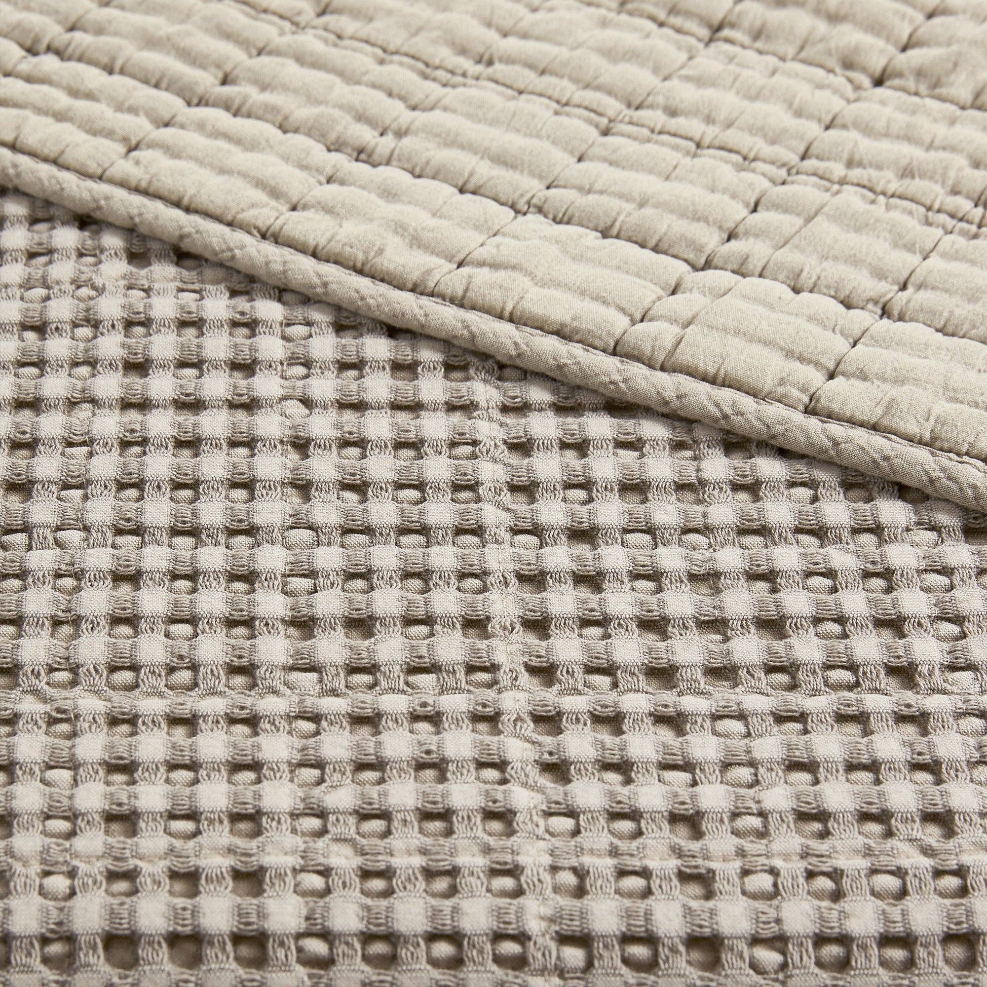 Mills Waffle Quilt Set