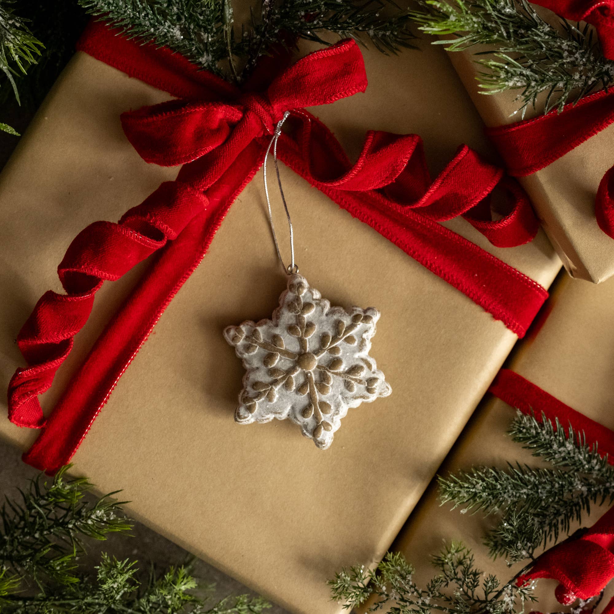 STELLA SNOWFLAKE ORNAMENT