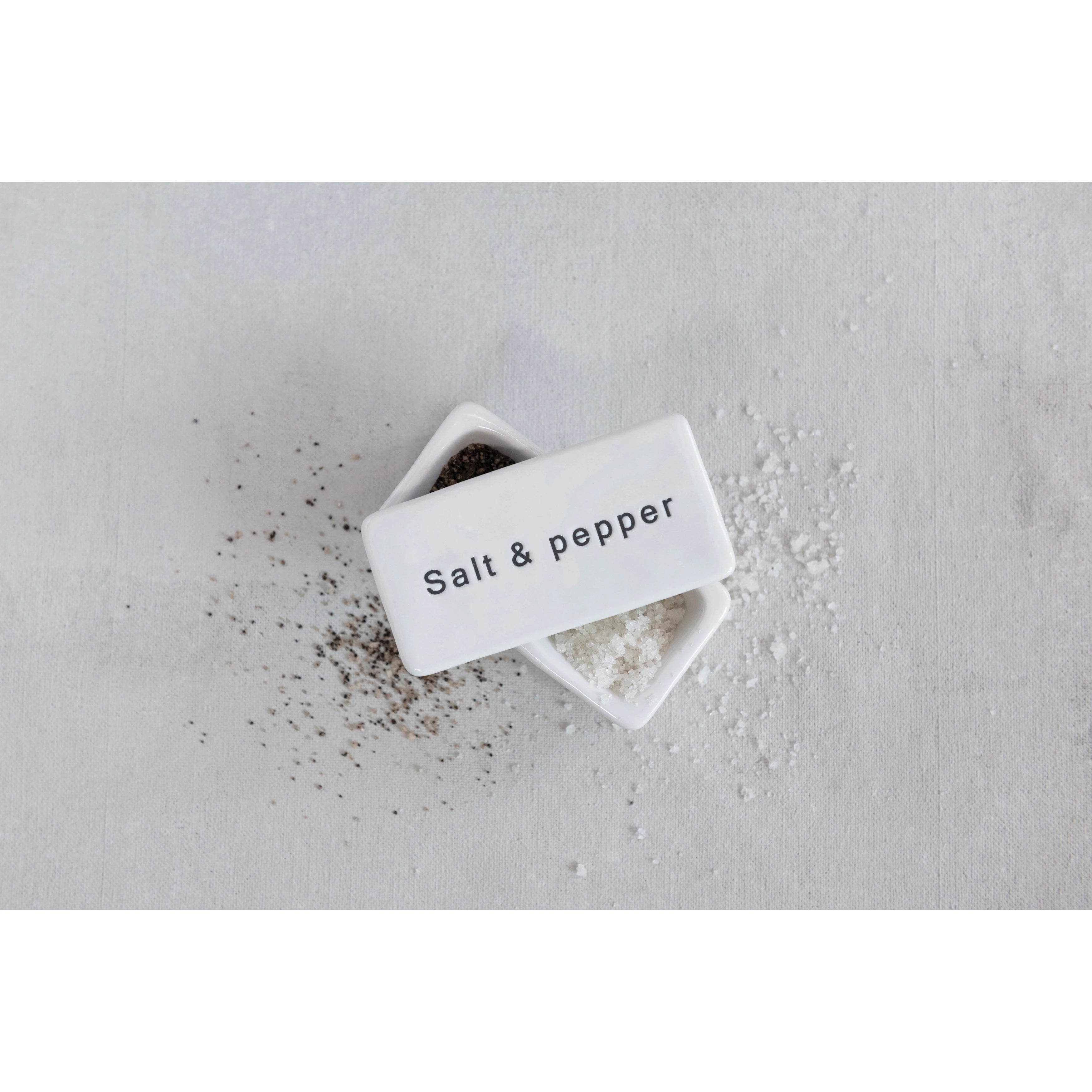 Stoneware Pinch Pot with Lid "Salt and Pepper"