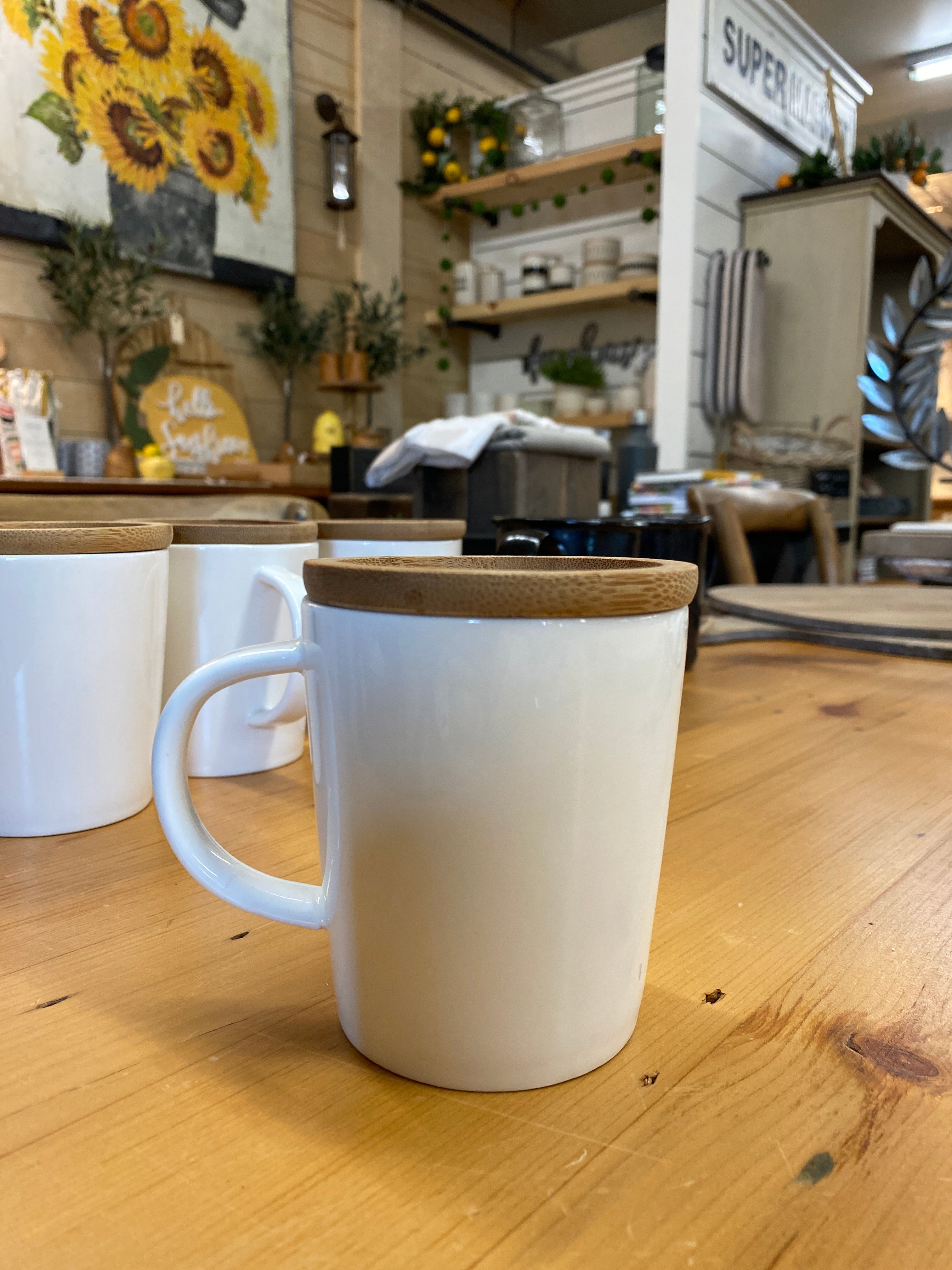 White Mug with wooden lid