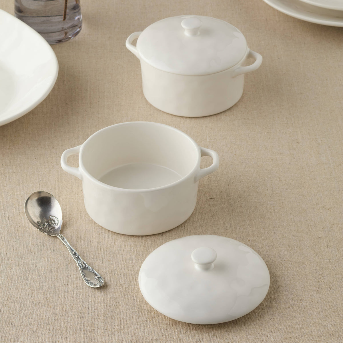 Linen Cream Round Mini Baker