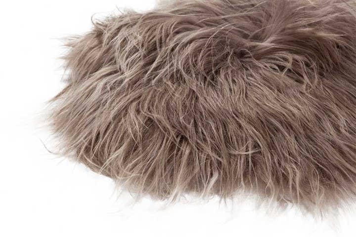 Sheepskin Icelandic taupe 90-110cm