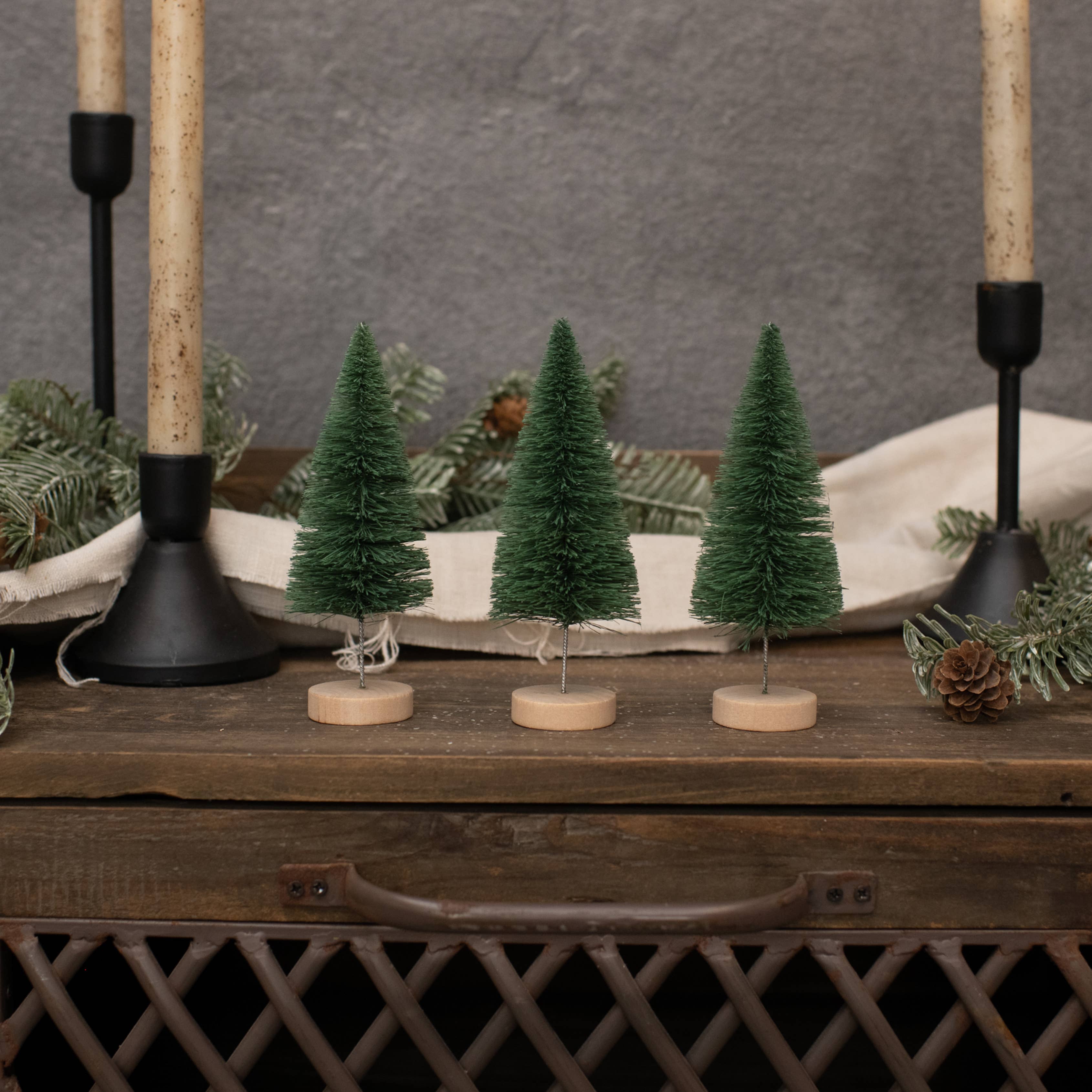 SET/ 3 - 6" DARK GREEN BOTTLEBRUSH TREES