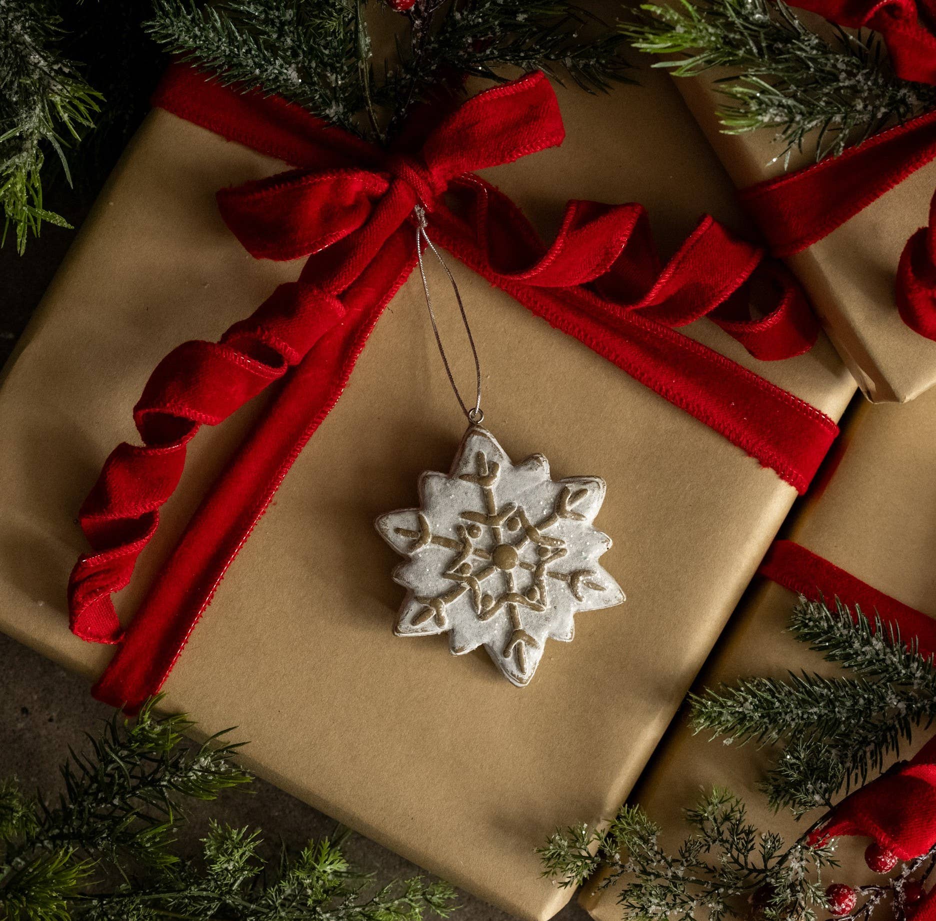 ANGELICA SNOWFLAKE ORNAMENT
