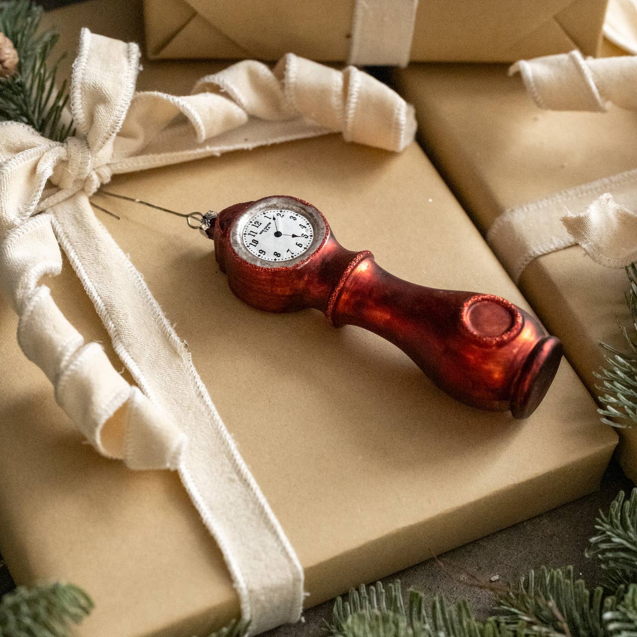 STANDING RED CLOCK ORNAMENT