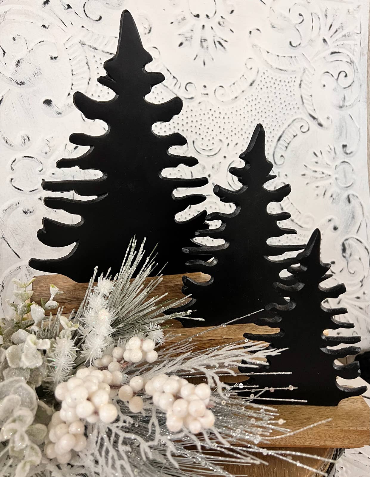 Aluminum Black Tree 7x9in