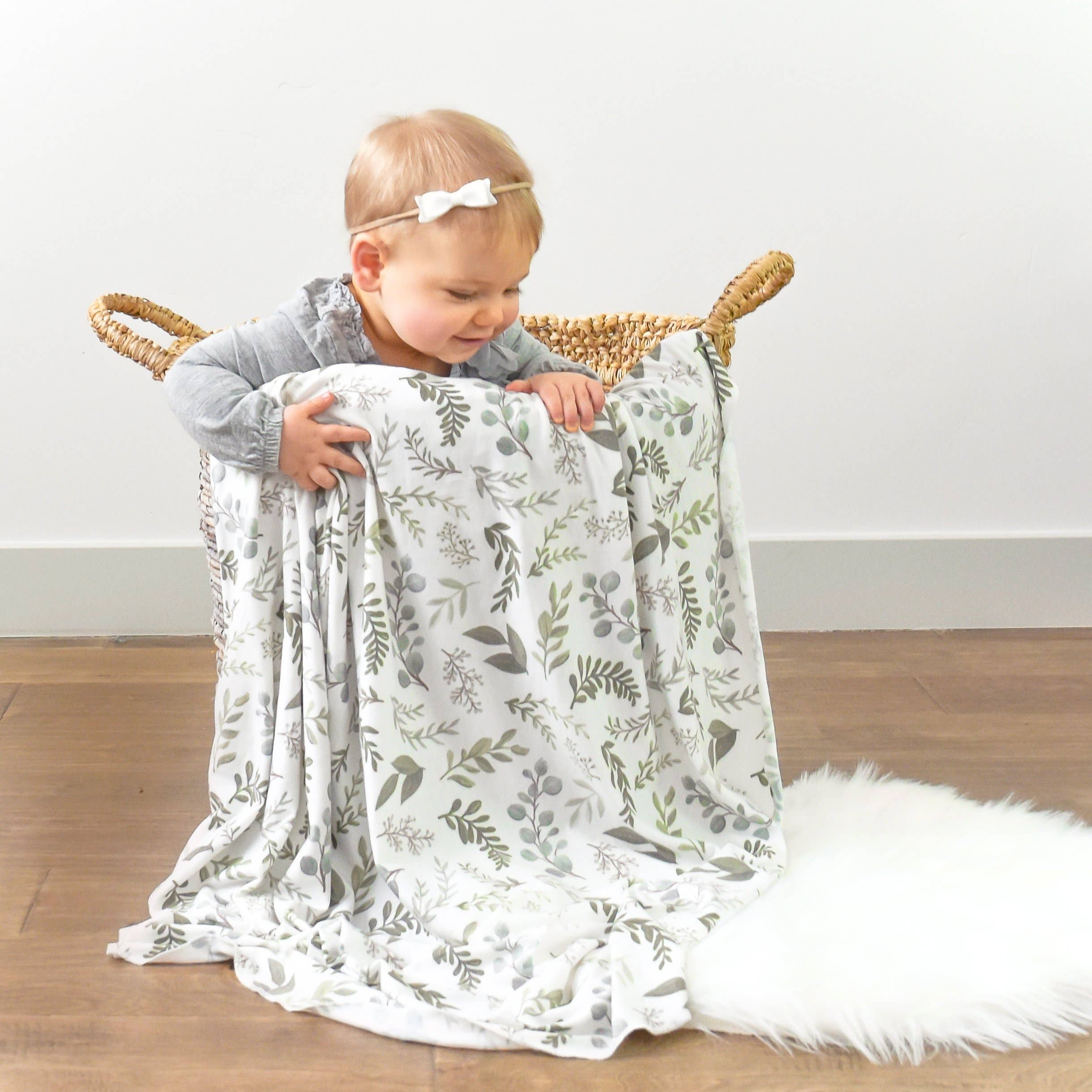 Extra Soft Stretchy Knit Swaddle Blanket: Graceful Greenery