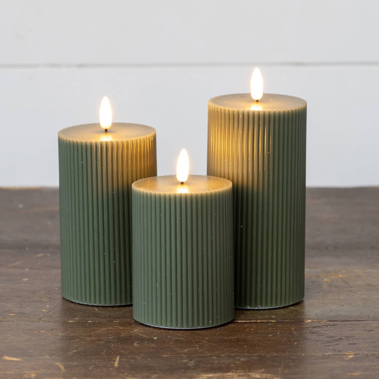 4" DARK GREEN GROOVED 3D FLAME CANDLE