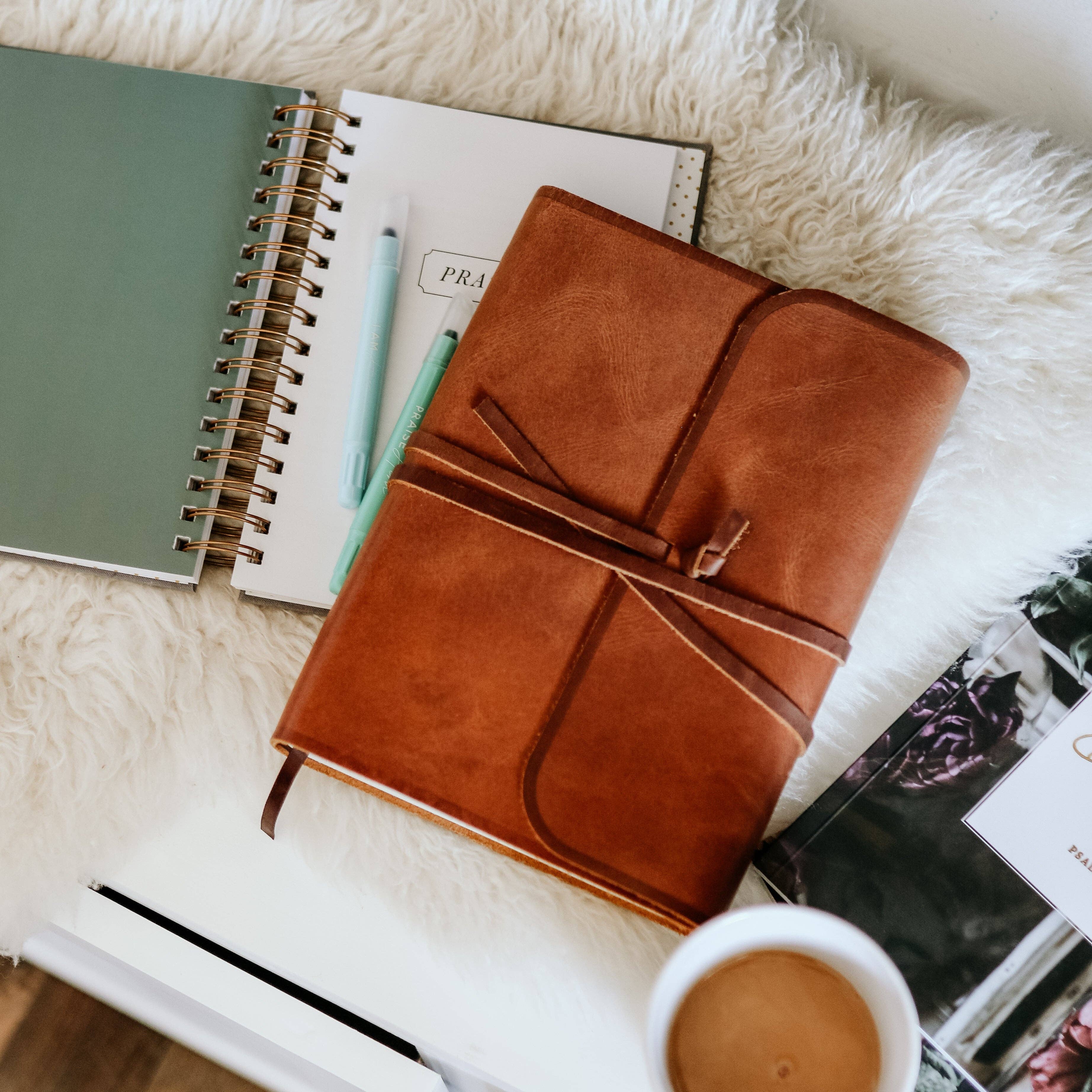 ESV Single Column Large Print Journaling Bible® 