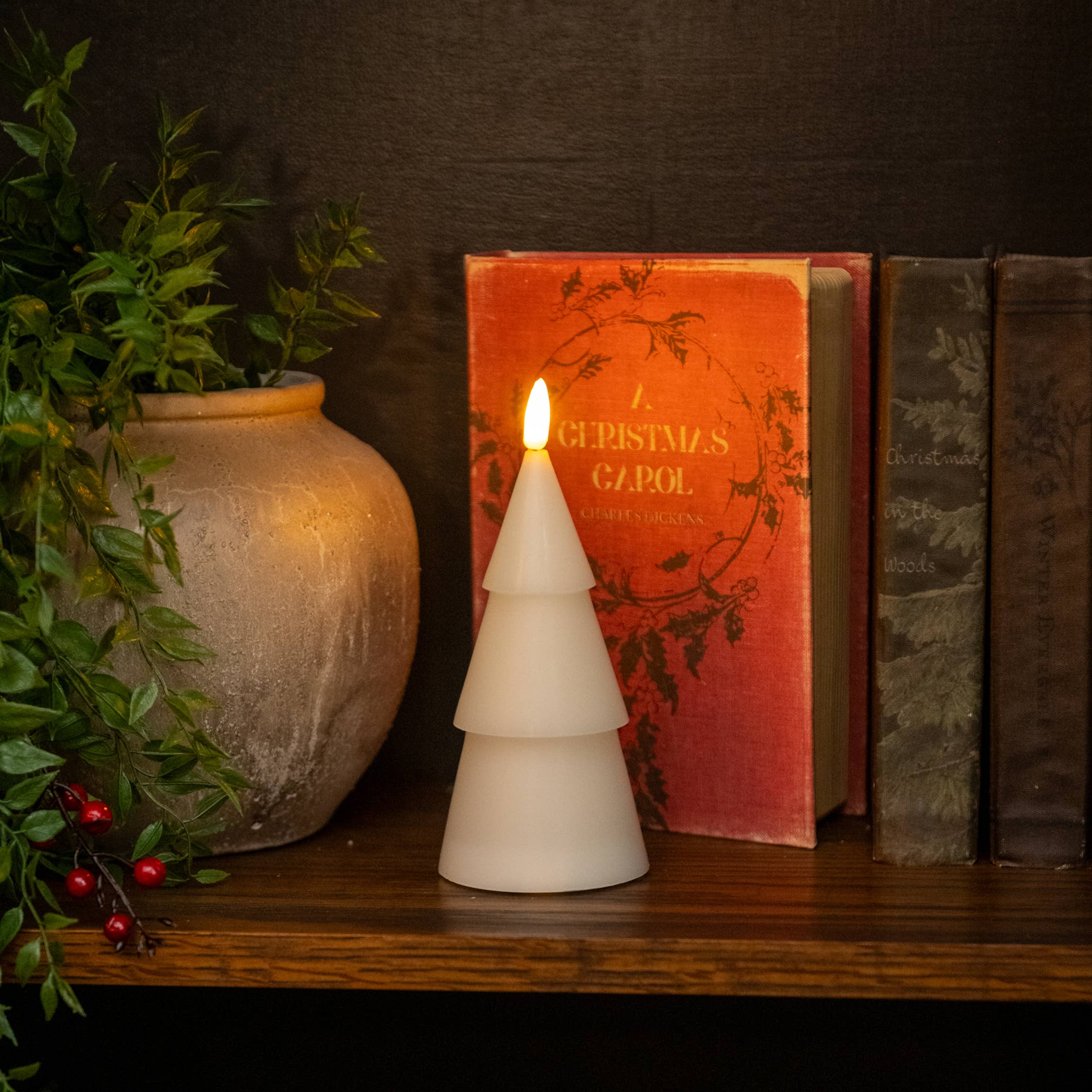 7" CREAM 3D FLAME SMOOTH TREE CANDLE