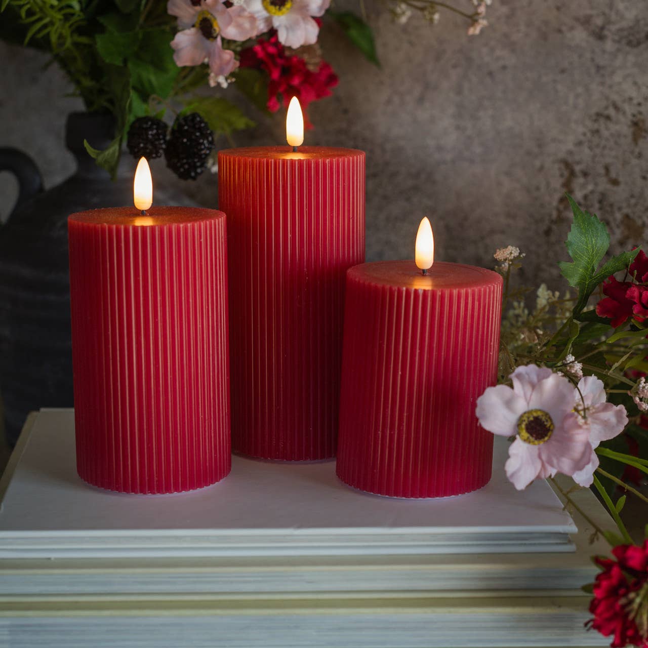 5" RED GROOVED 3D FLAME CANDLE