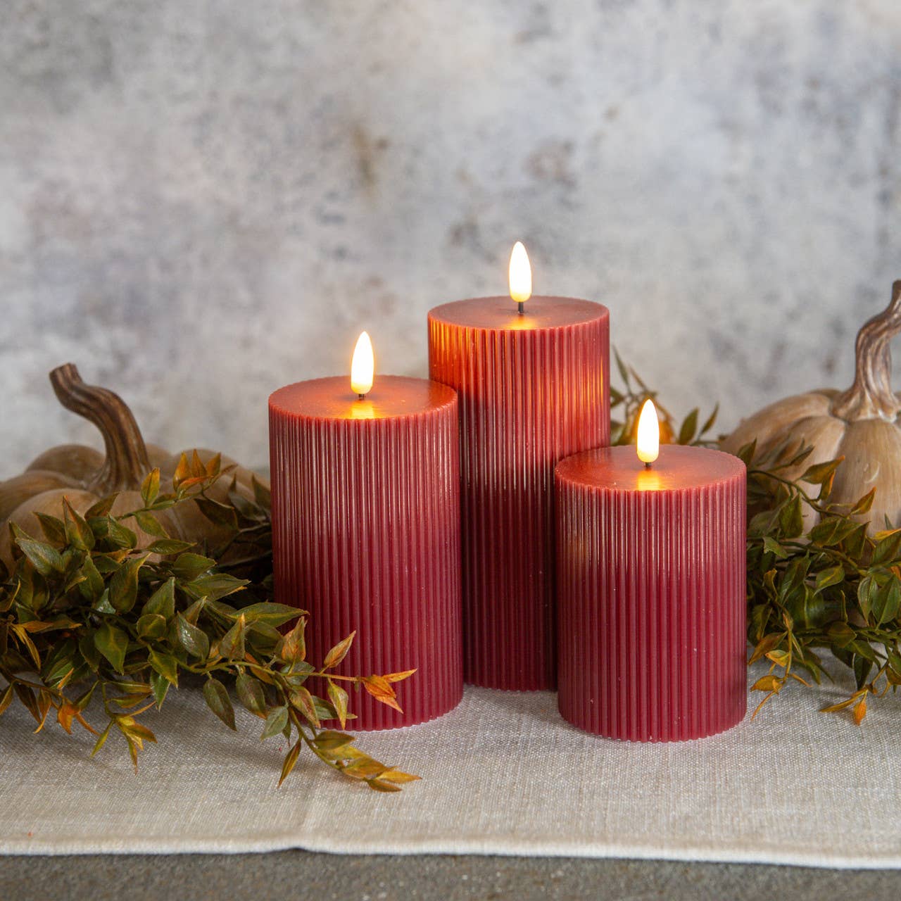6" RED GROOVED 3D FLAME CANDLE
