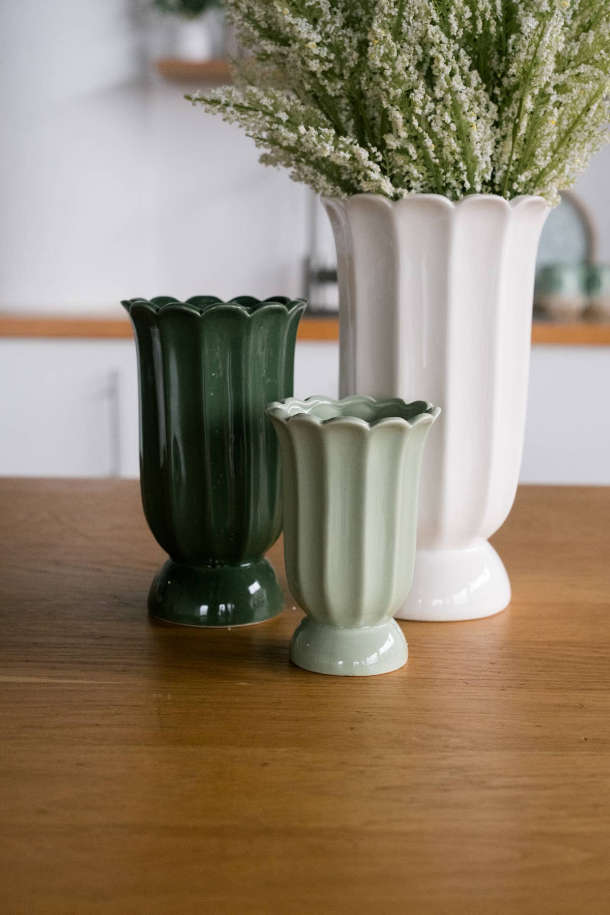 Cottage Bloom Medium, Dark Green Scalloped Vase