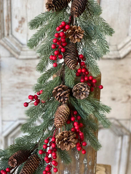 Tundra Berry Garland | 5'