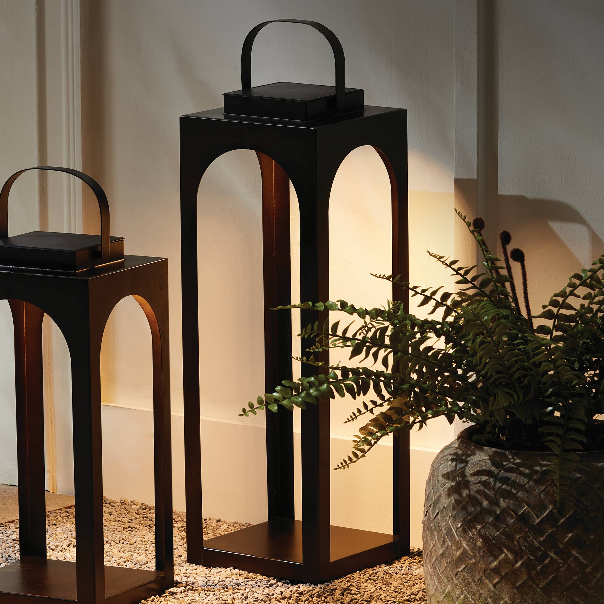 Brooks Cordless Solar Lantern 24", Bronze