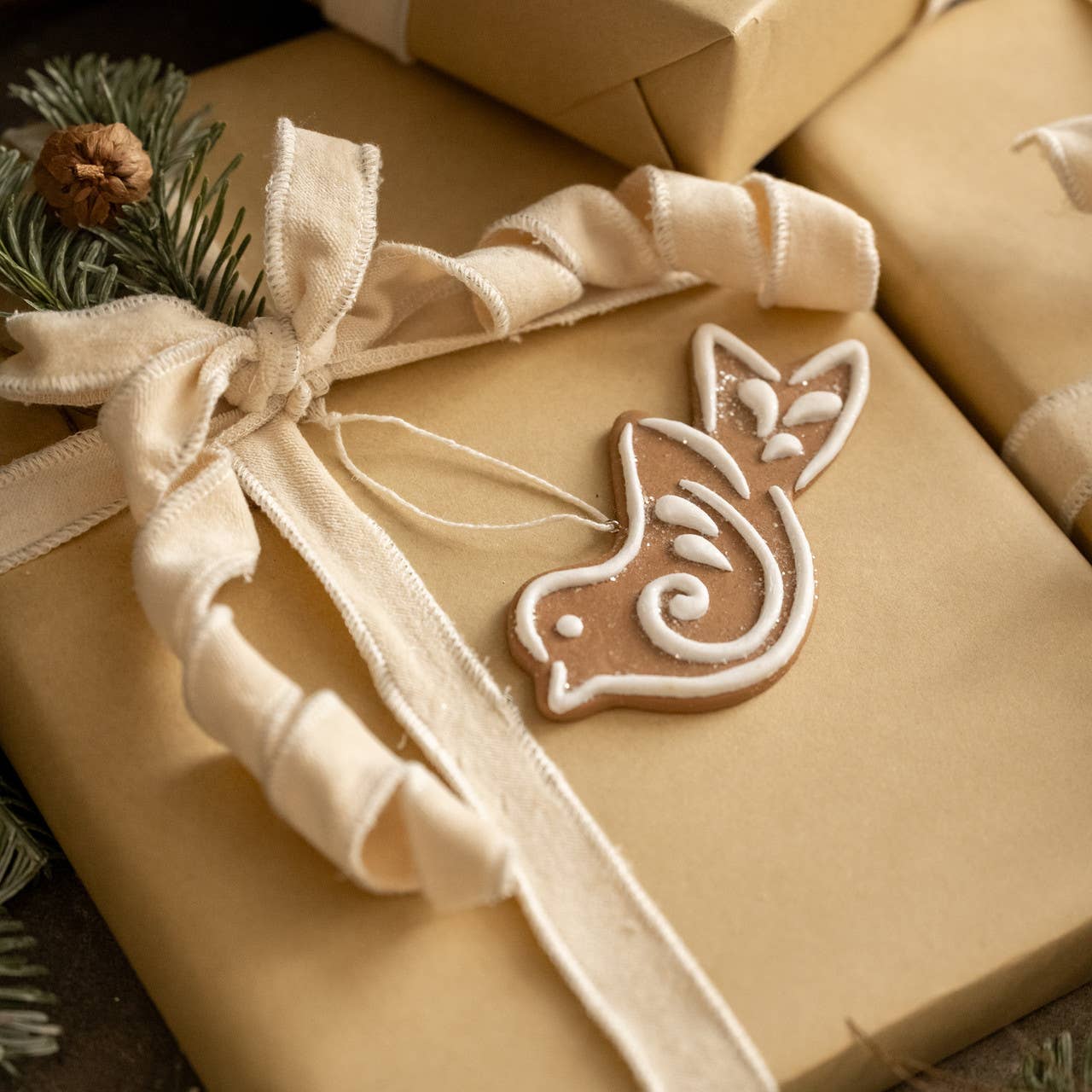 GINGERBREAD BIRD ORNAMENT