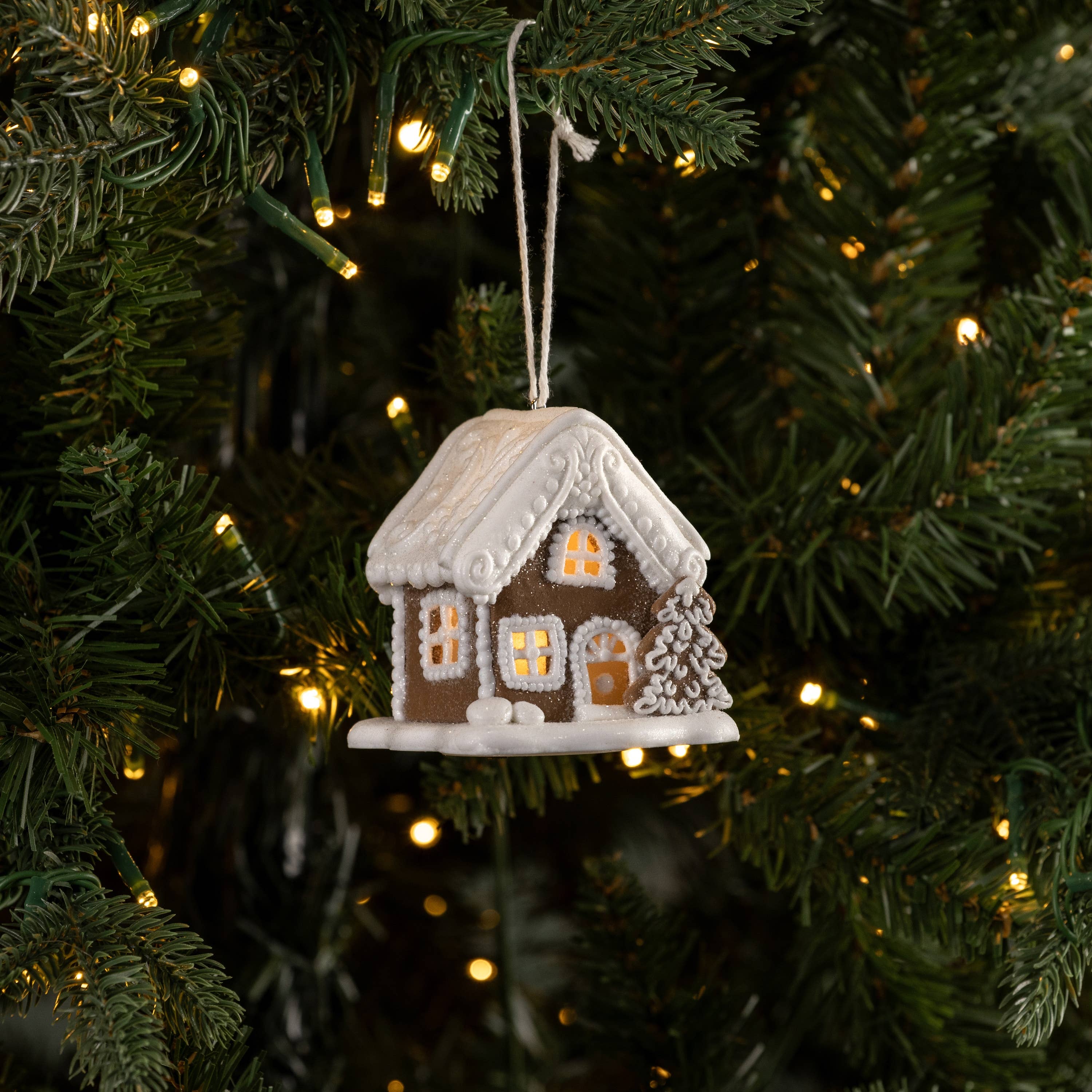 LIGHT UP GINGERBREAD HOUSE ORNAMENT W/ TREE