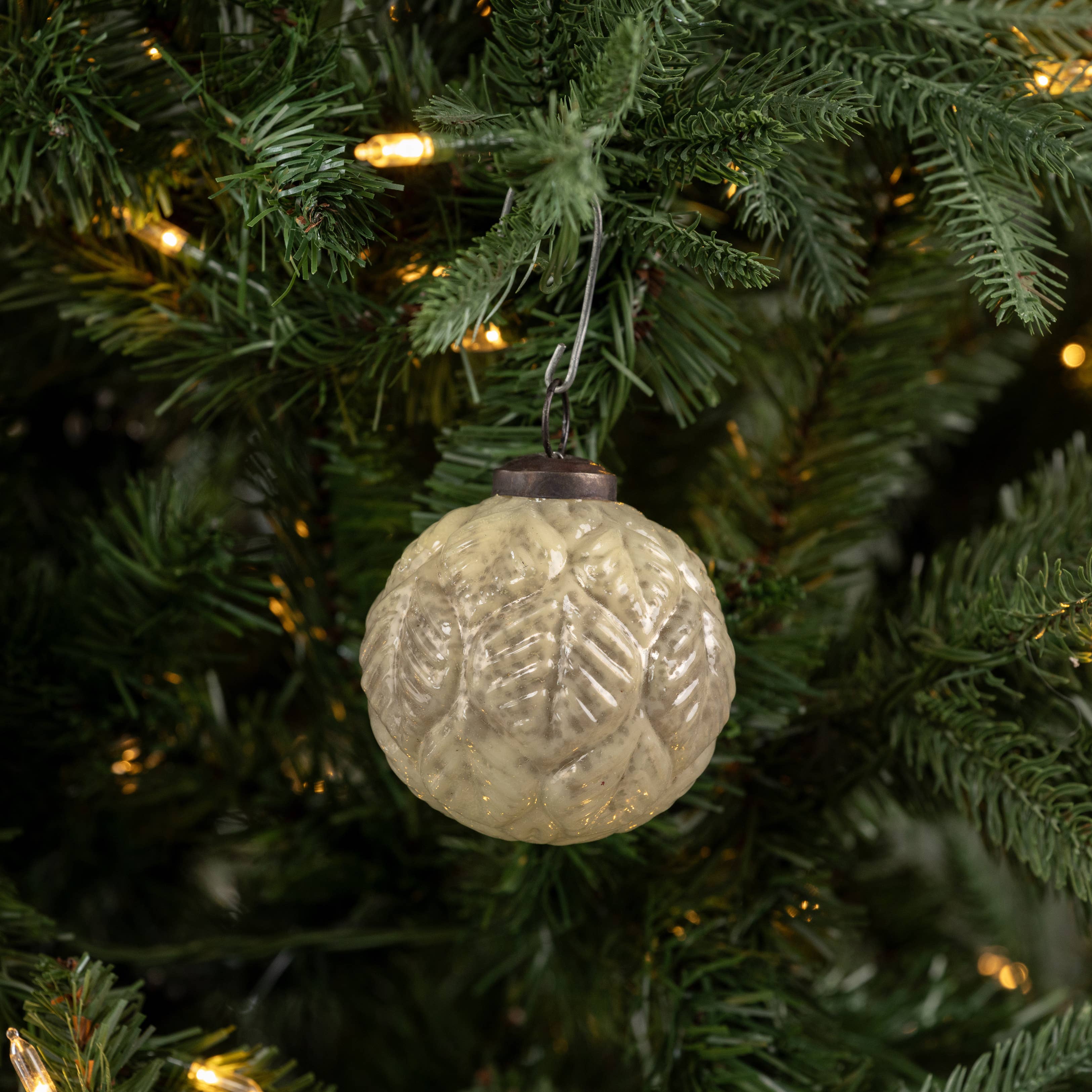 3" WHITE LEAF KUGEL ORNAMENT