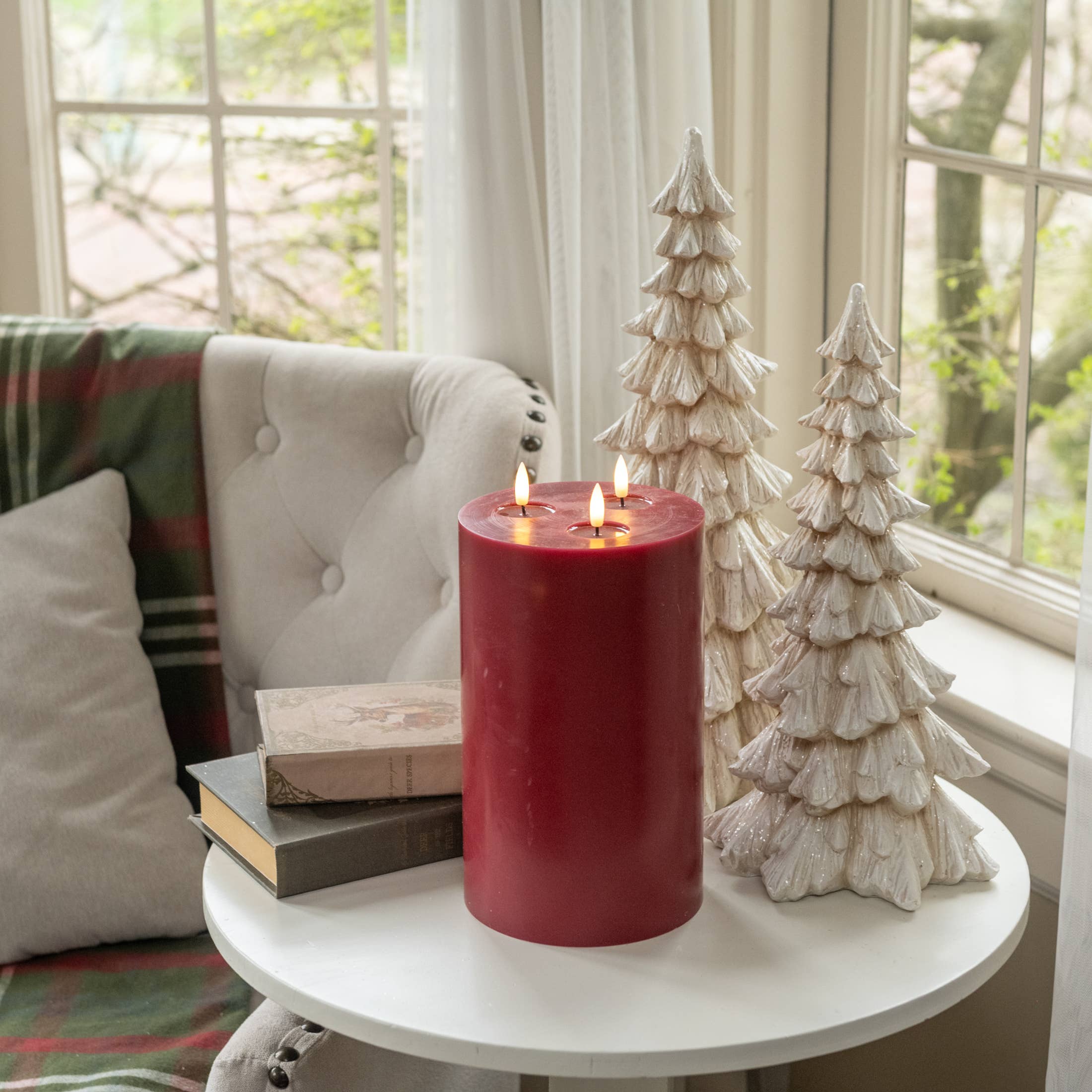 11" RED 3 WICK 3D FLAME CANDLE