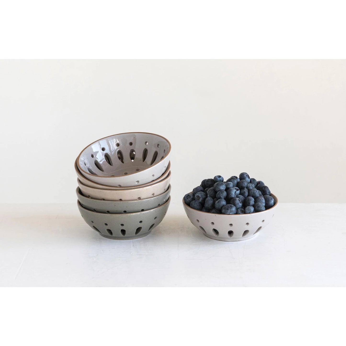 Stoneware Berry Bowl, 3 Colors