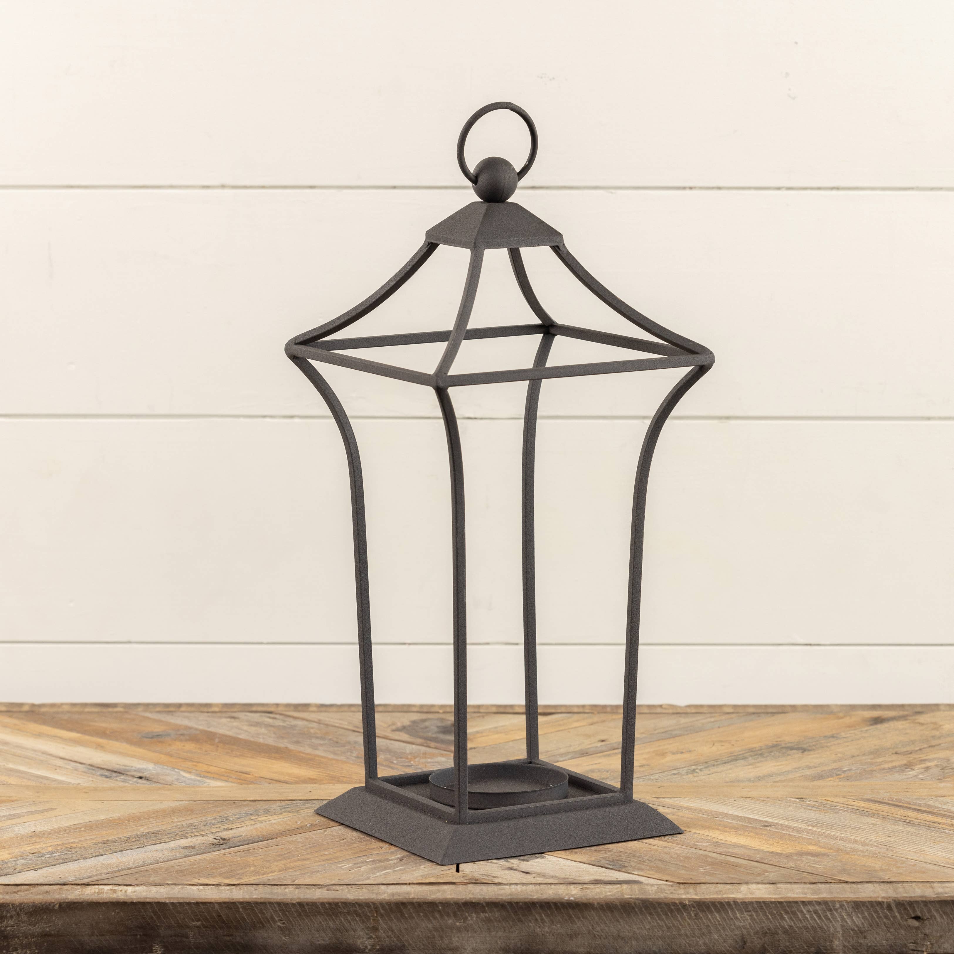 17" HERITAGE LANTERN