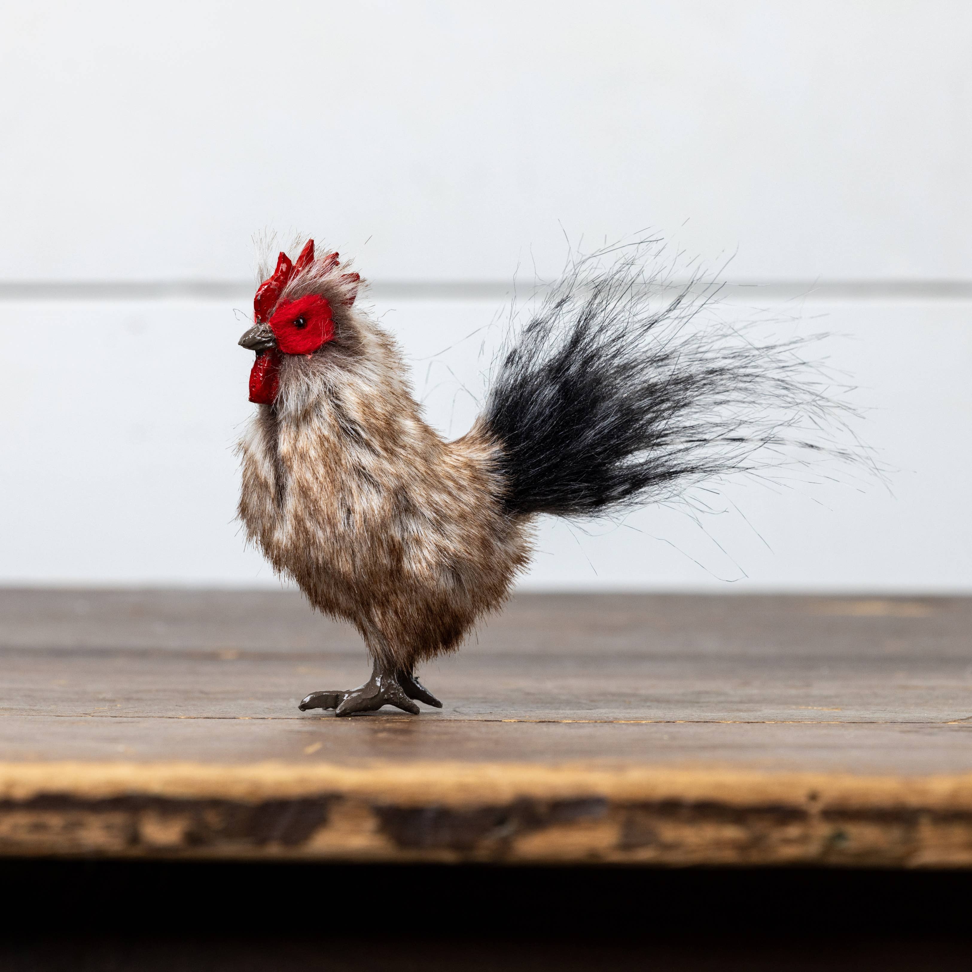 STANDING BROWN ROOSTER