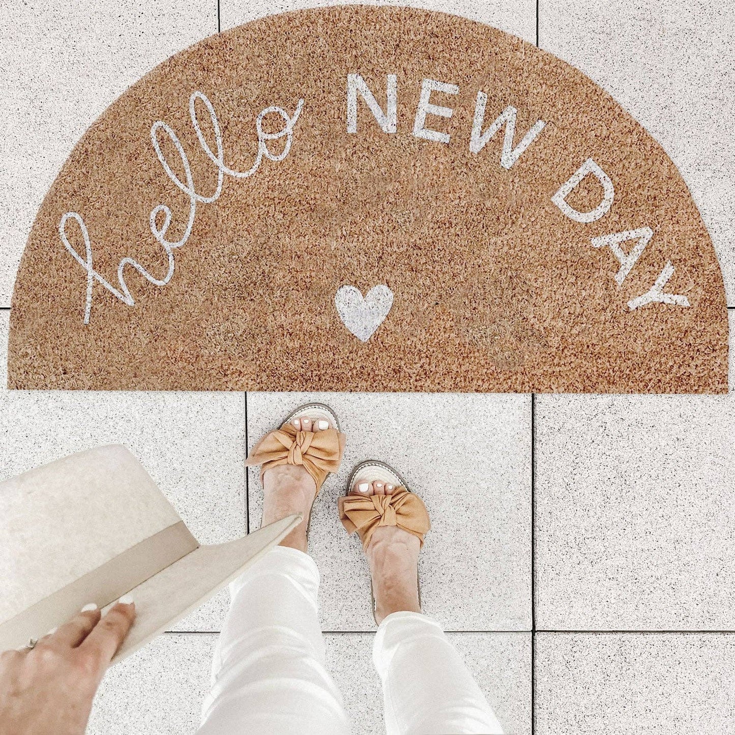 Coconut doormat, half round, Hello New Day