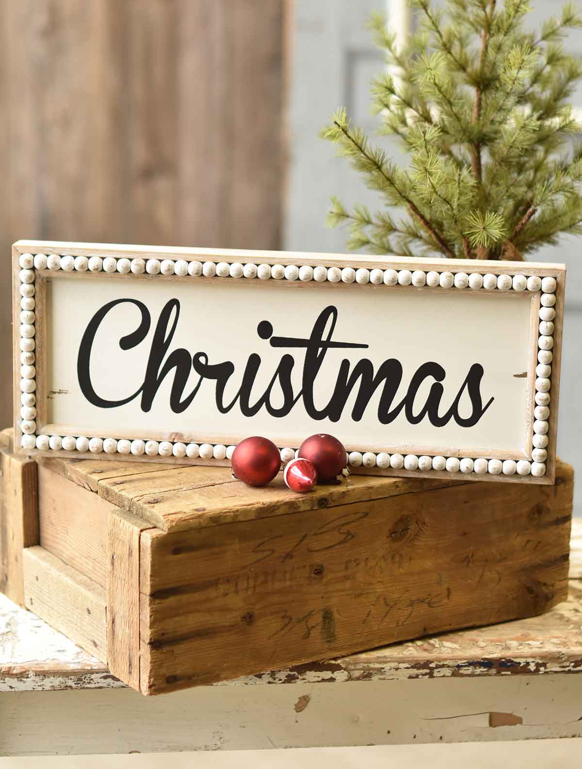 Beaded Christmas Sign | 19.75"